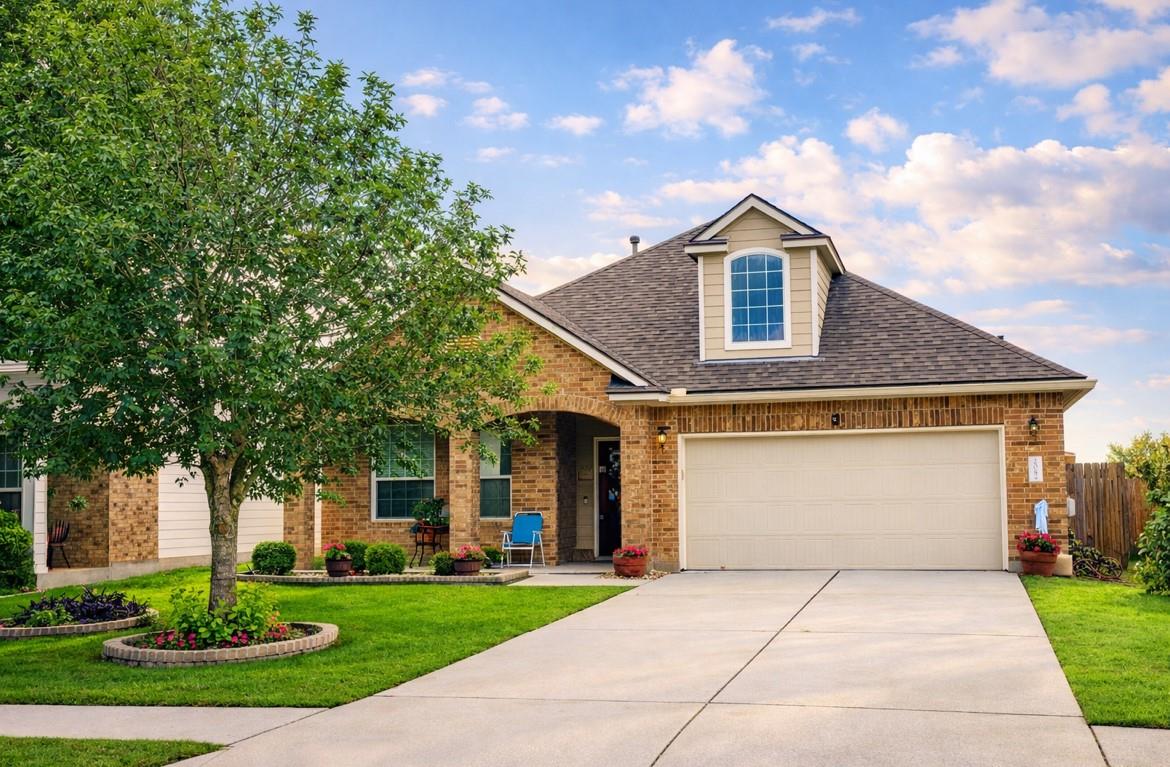 208 Birch Dr, Kyle, TX 78640