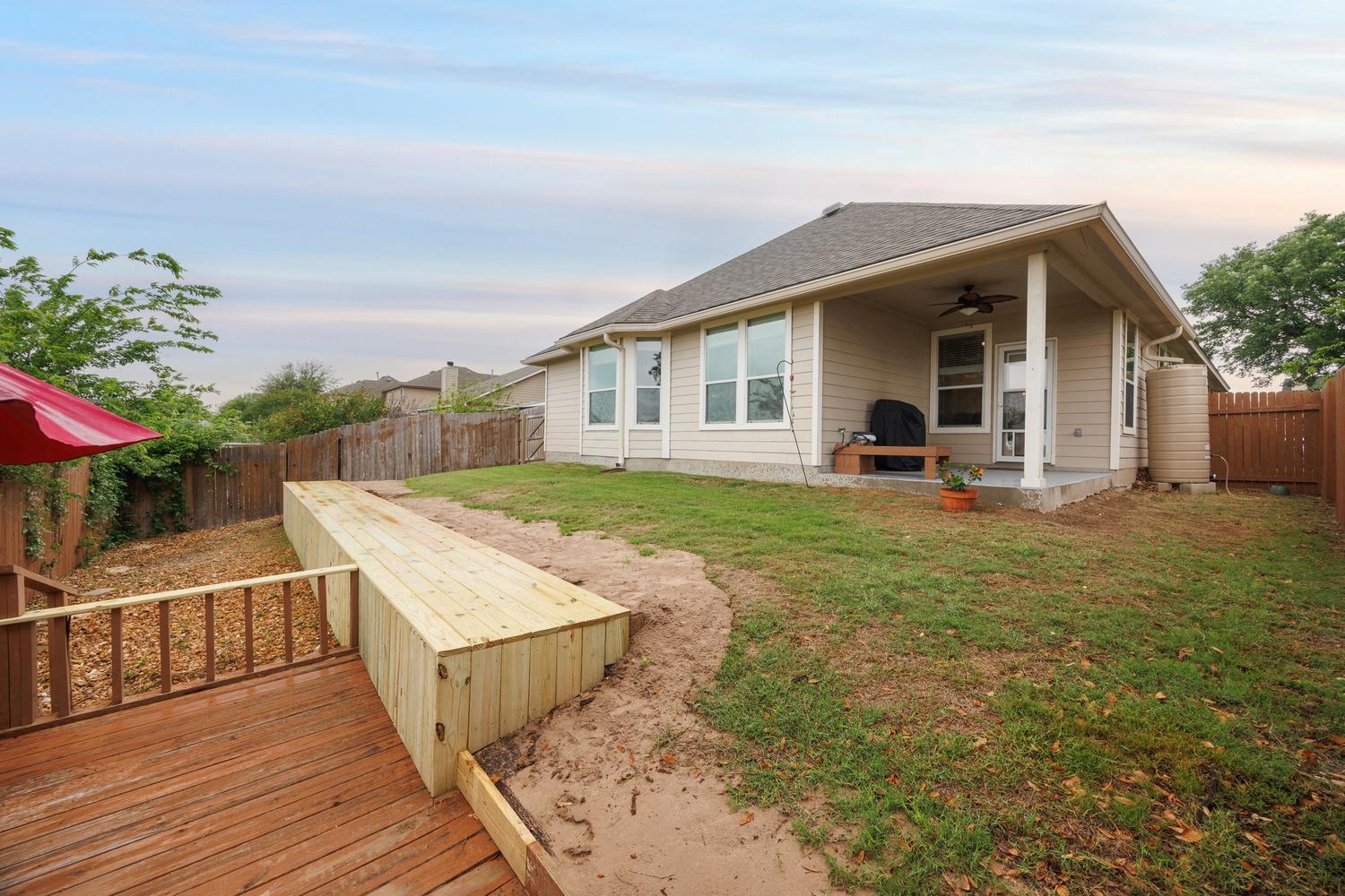 208 Birch Dr, Kyle, TX 78640