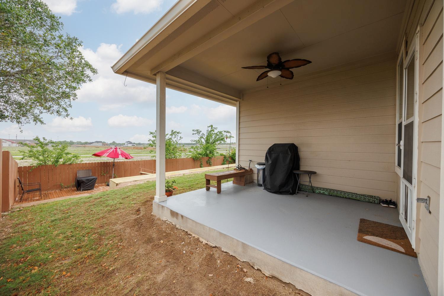 208 Birch Dr, Kyle, TX 78640