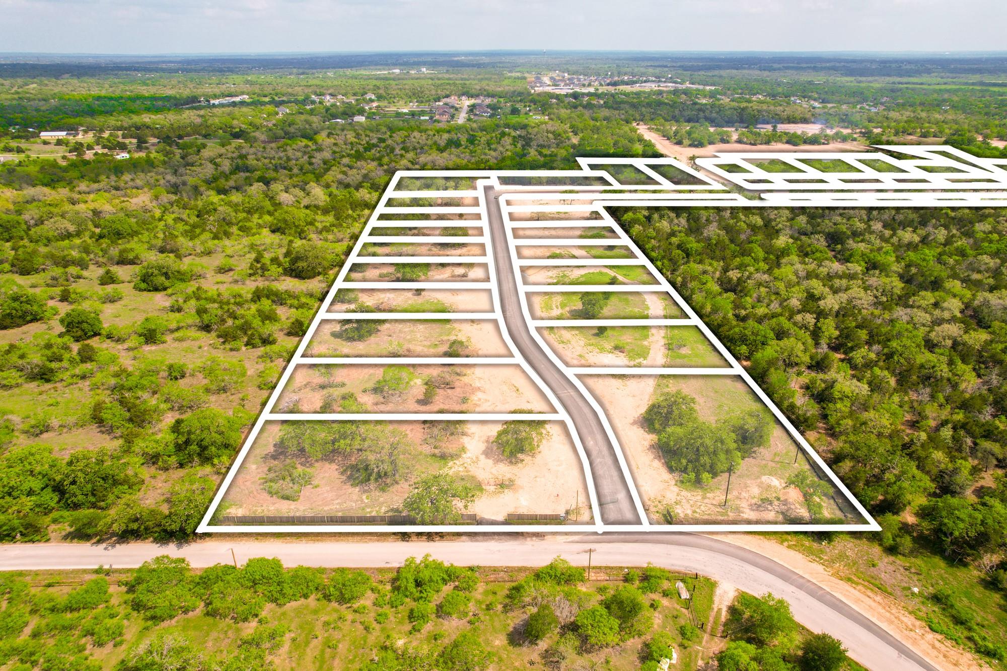 152 Della Ln, Cedar Creek, TX 78612