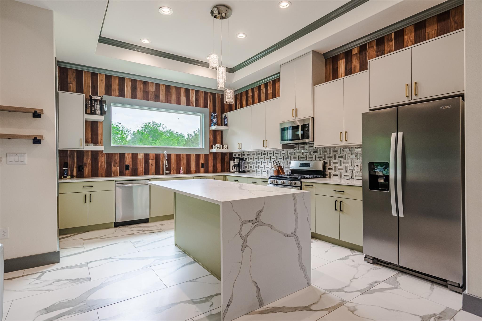 177 Maldonado Trl # B, Del Valle, TX 78617