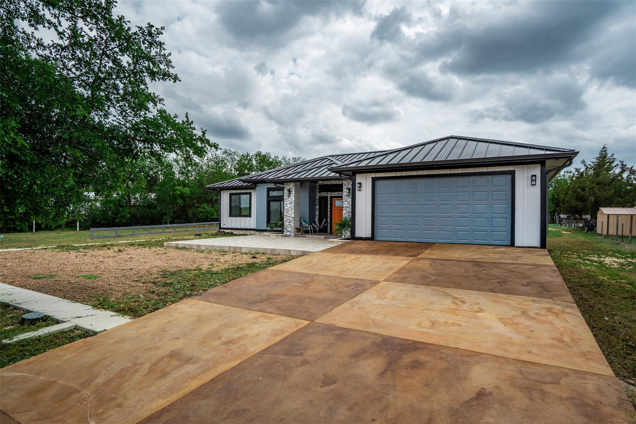 177 Maldonado Trl # B, Del Valle, TX 78617