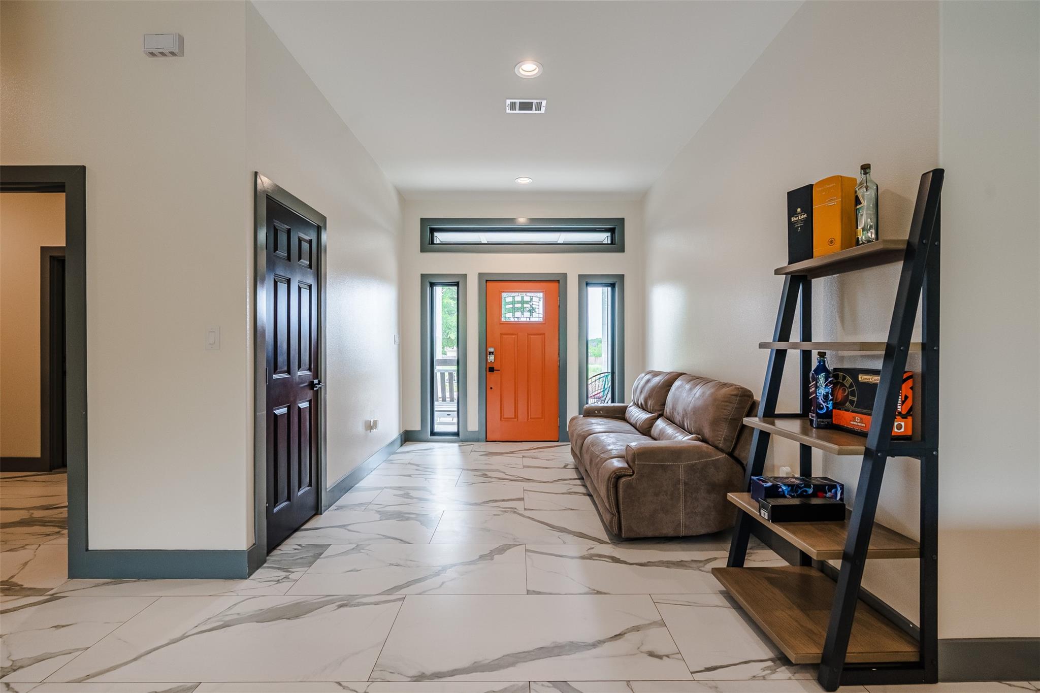 177 Maldonado Trl # B, Del Valle, TX 78617