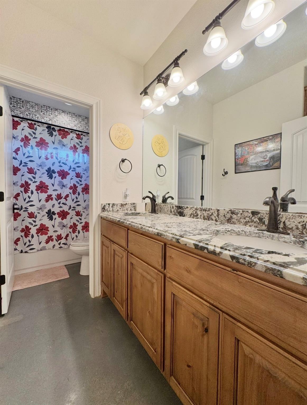 1094 Raintree Ln, Elgin, TX 78621