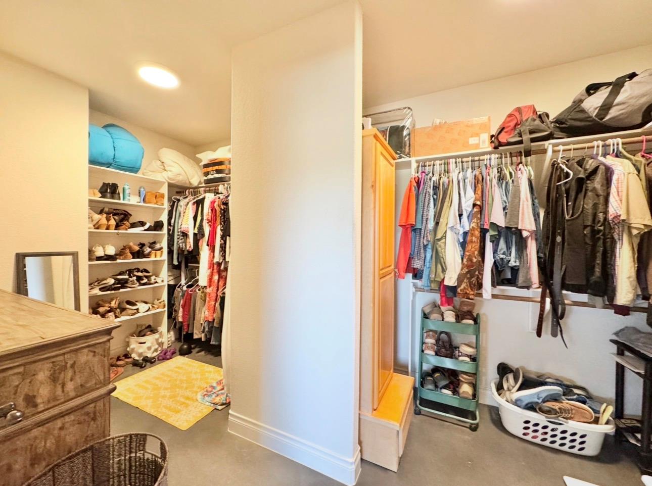 1094 Raintree Ln, Elgin, TX 78621