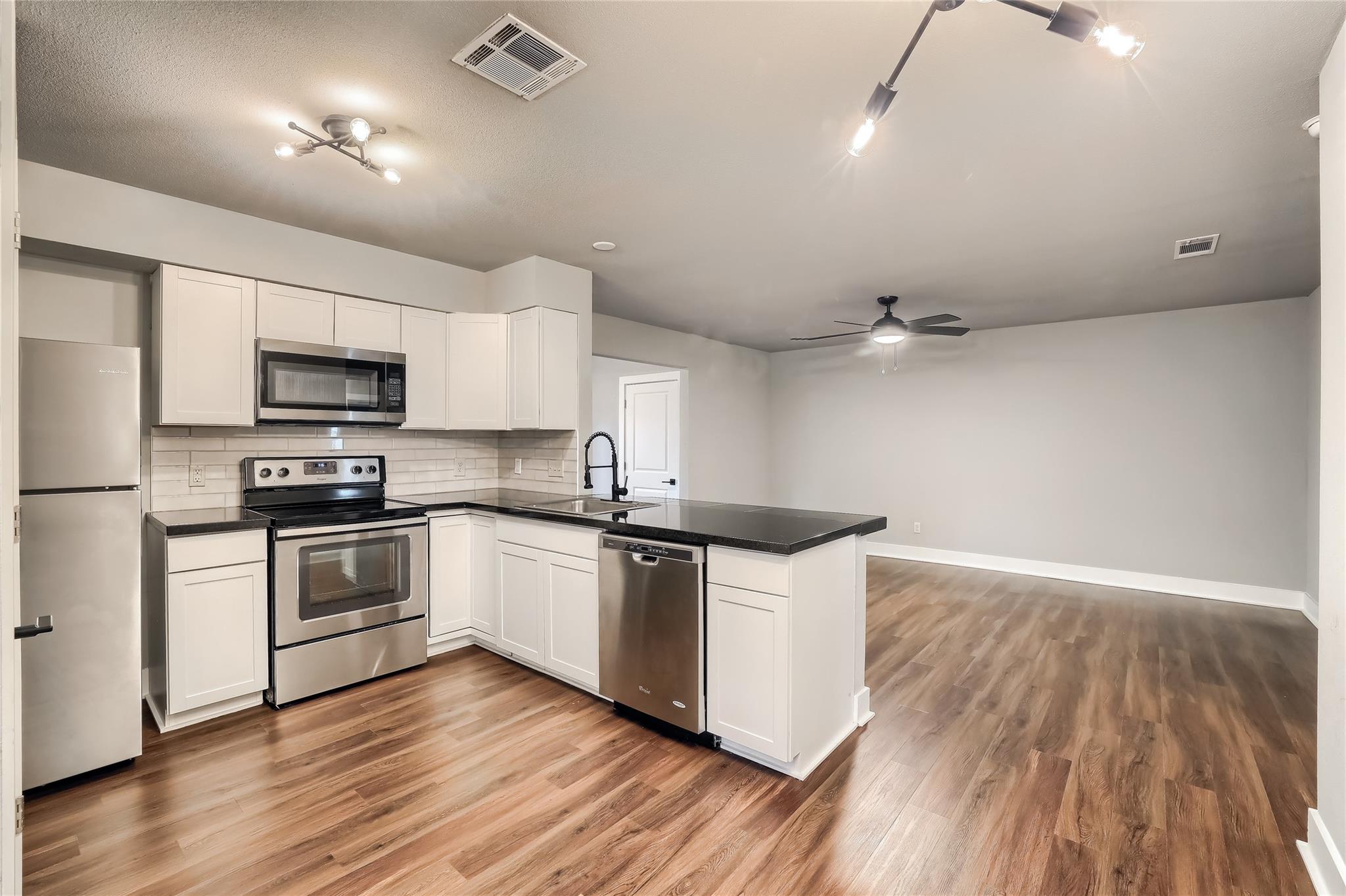 5909 Lago Vista Way D # D, Lago Vista, TX 78645