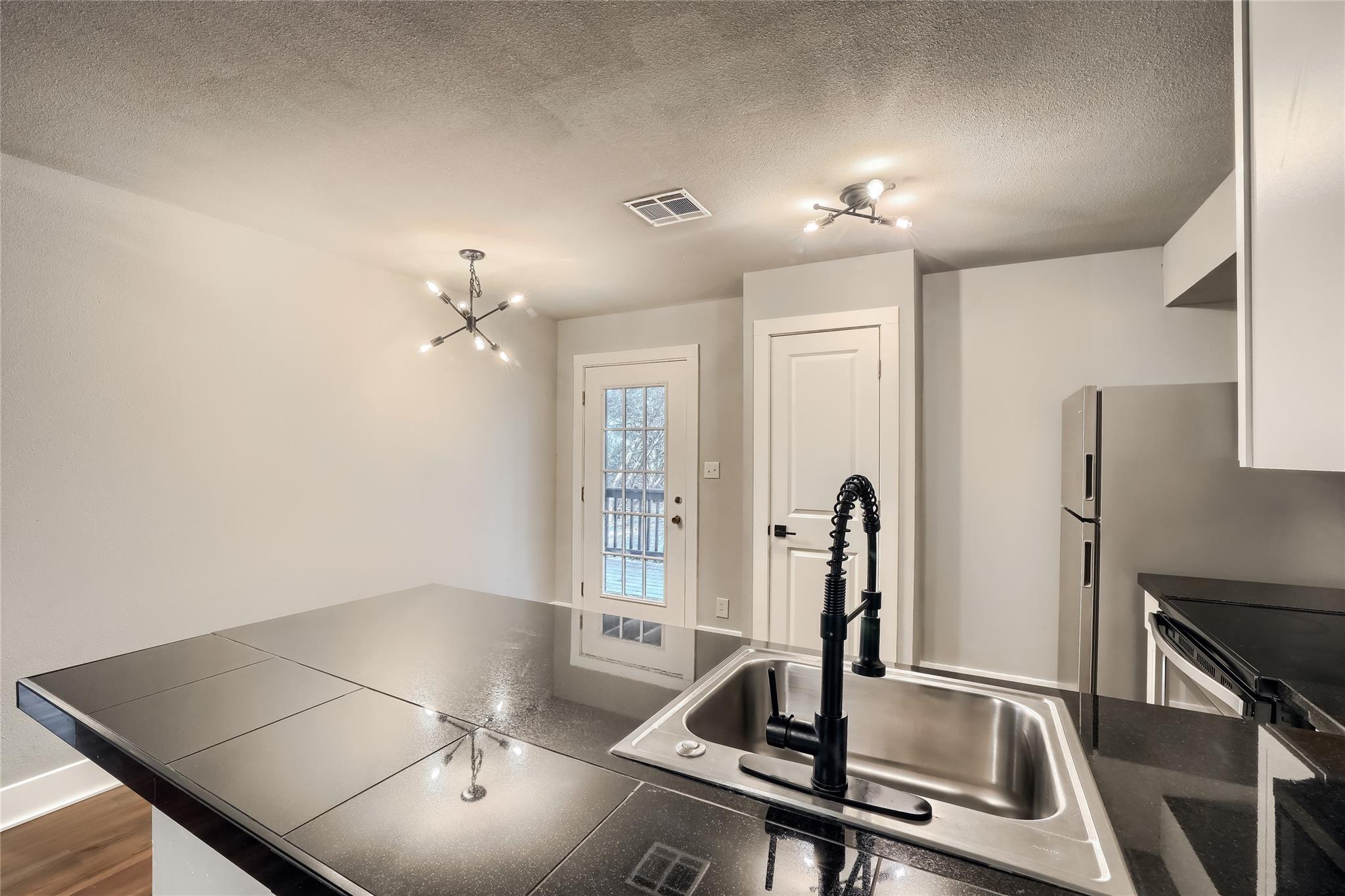 5909 Lago Vista Way D # D, Lago Vista, TX 78645