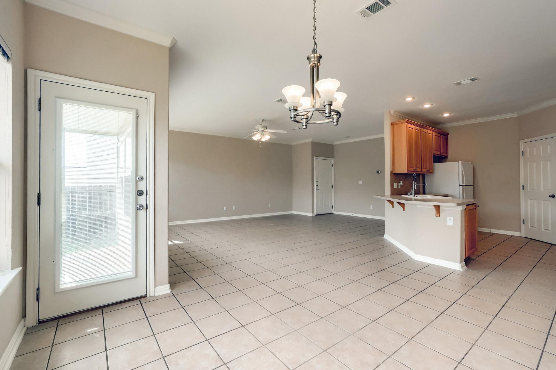 21501 Boggy Ford Rd # B, Lago Vista, TX 78645