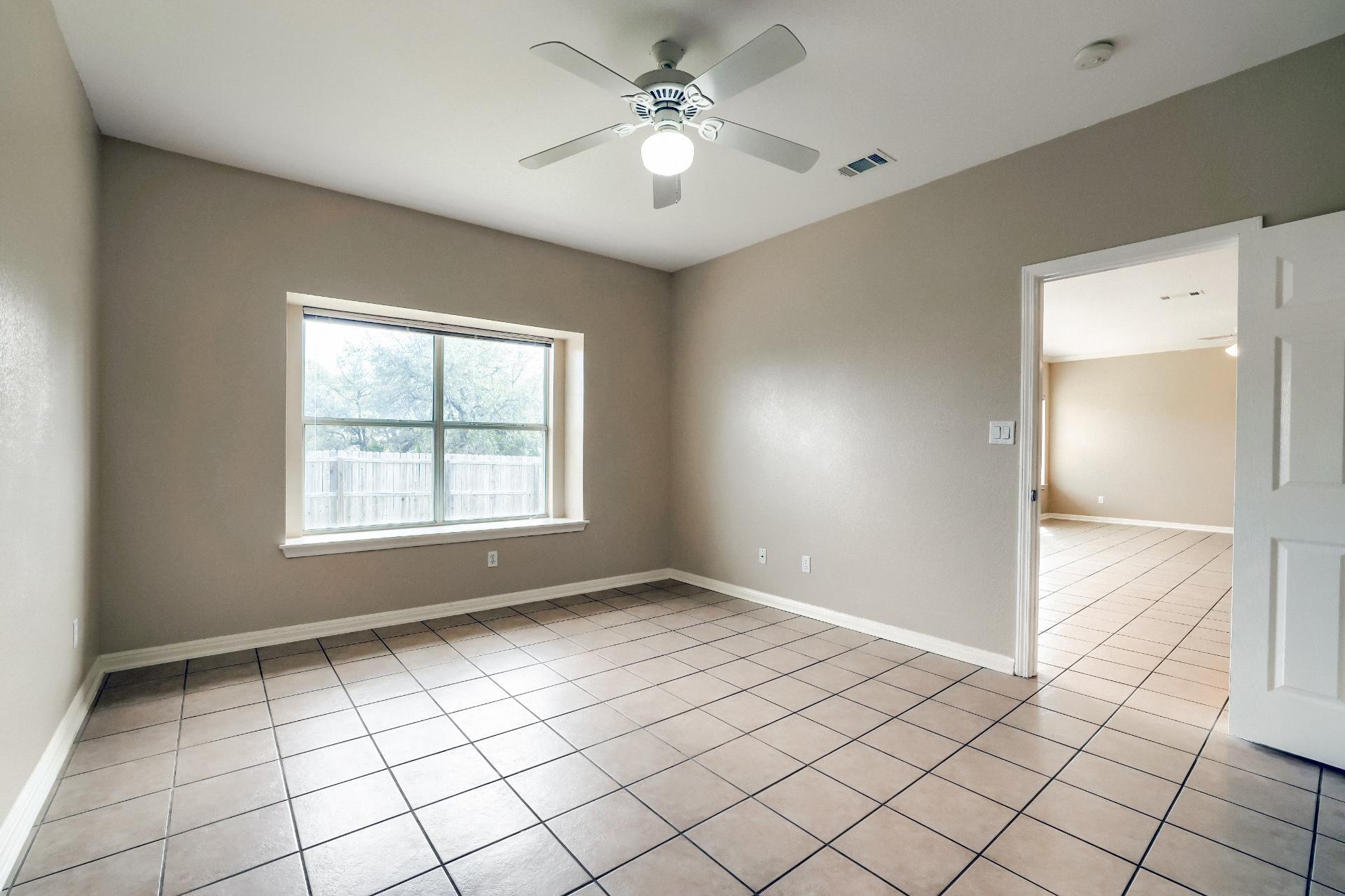 21501 Boggy Ford Rd # B, Lago Vista, TX 78645