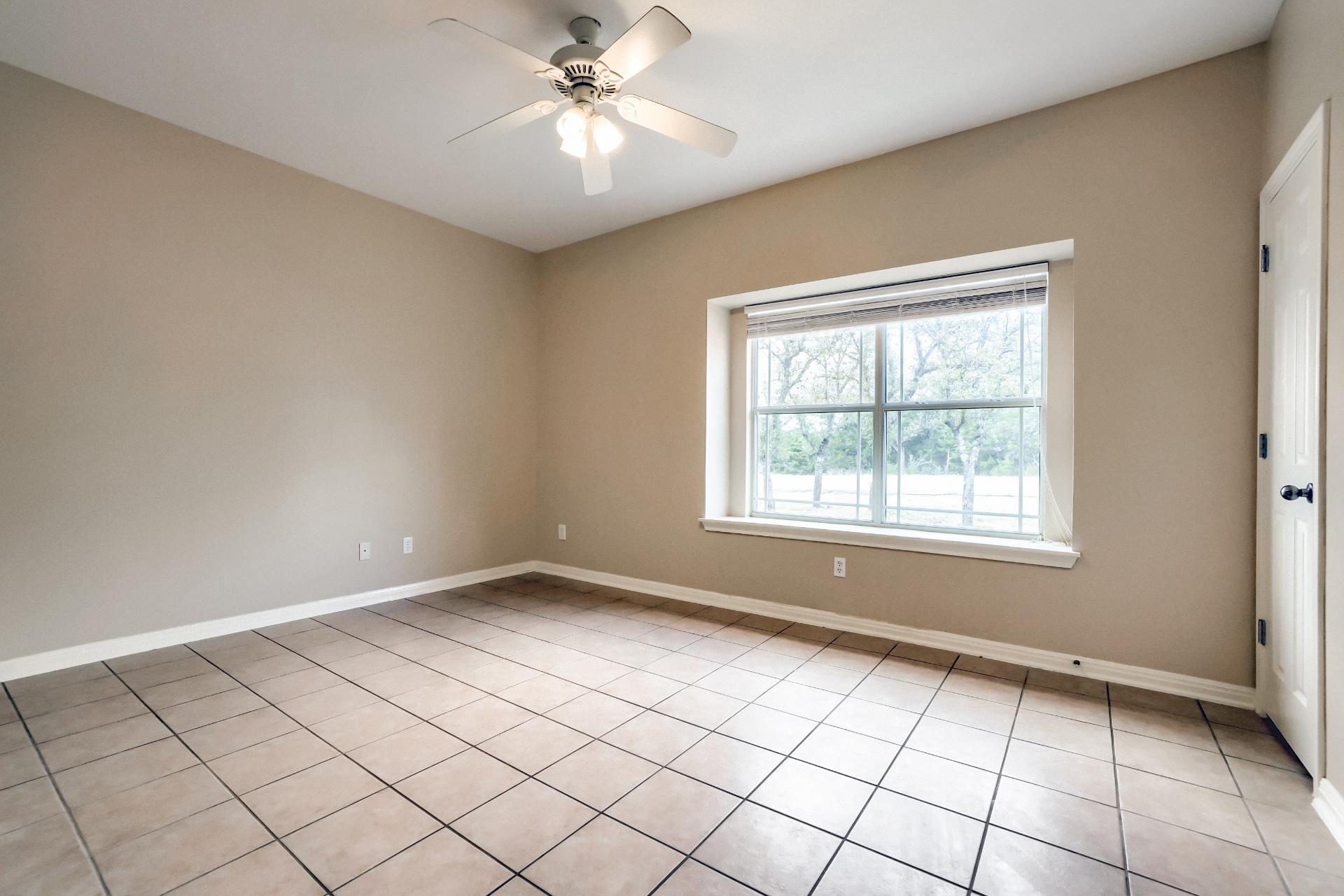 21501 Boggy Ford Rd # B, Lago Vista, TX 78645