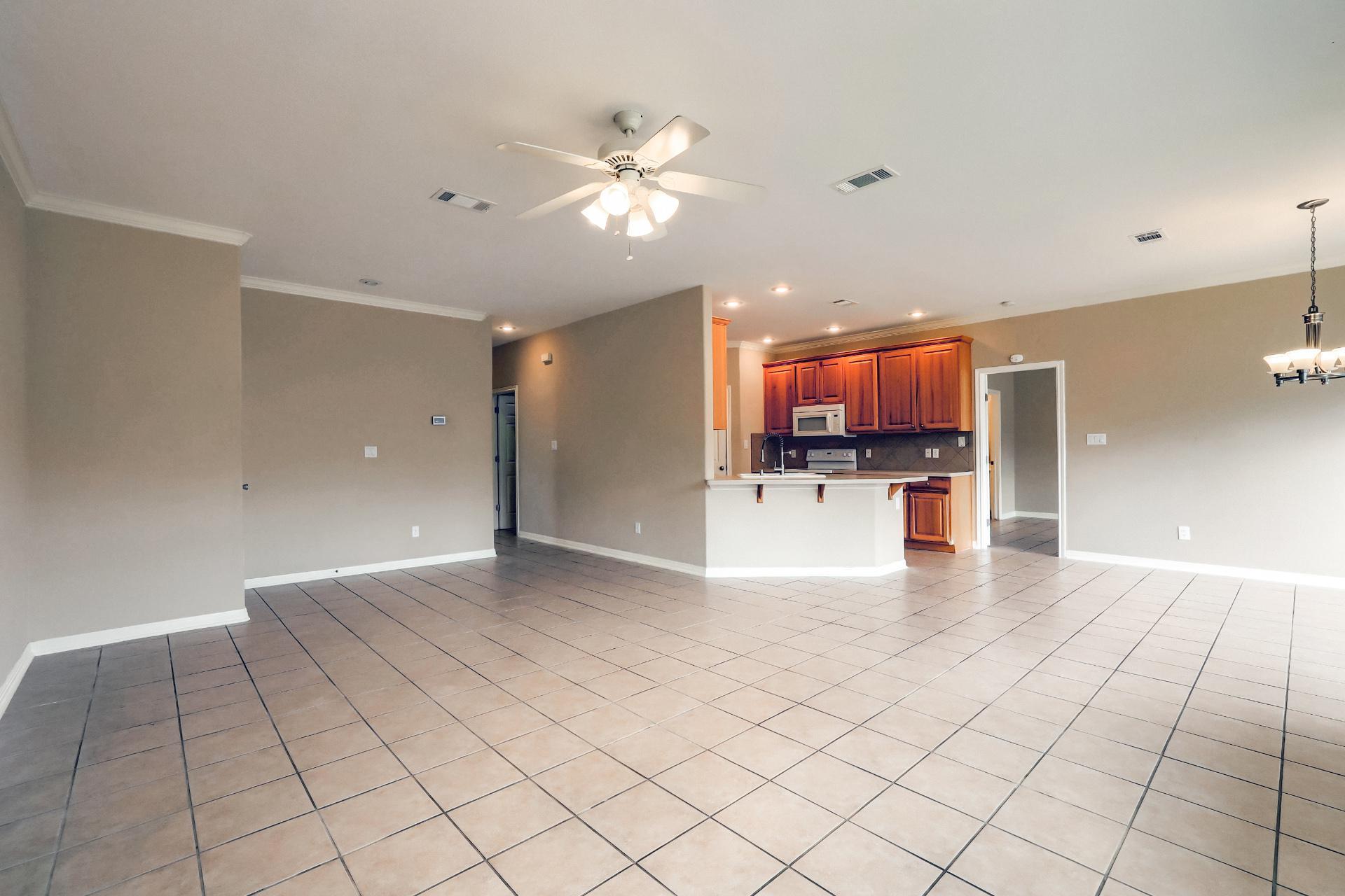 21501 Boggy Ford Rd # B, Lago Vista, TX 78645