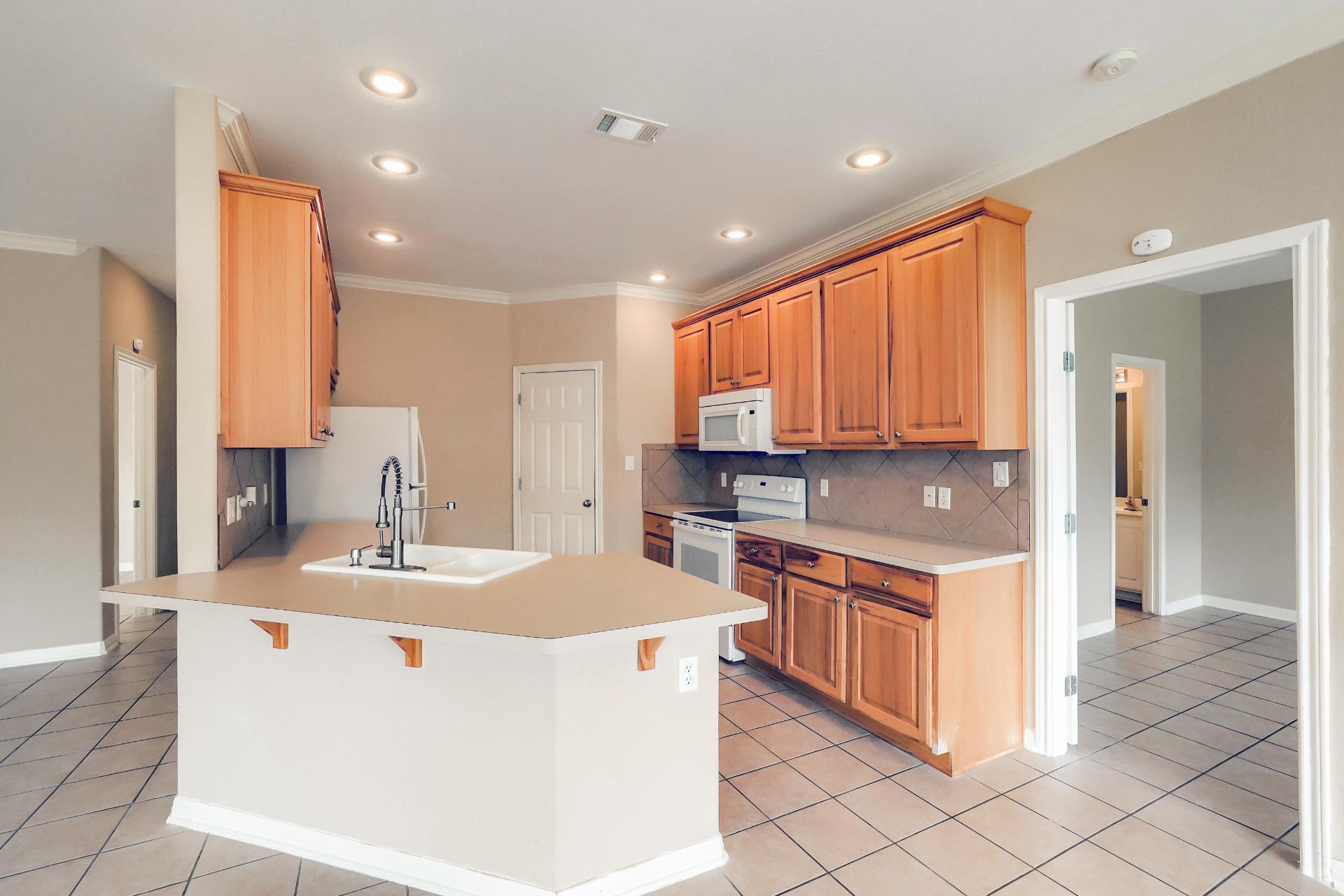 21501 Boggy Ford Rd # B, Lago Vista, TX 78645