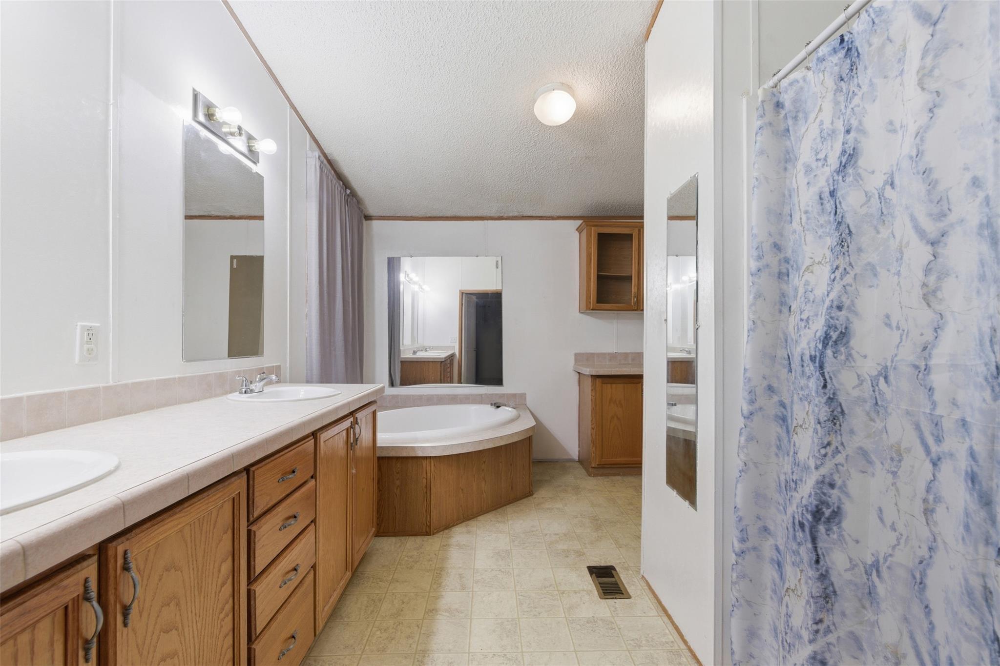 345 Morning Mist, Lockhart, TX 78644