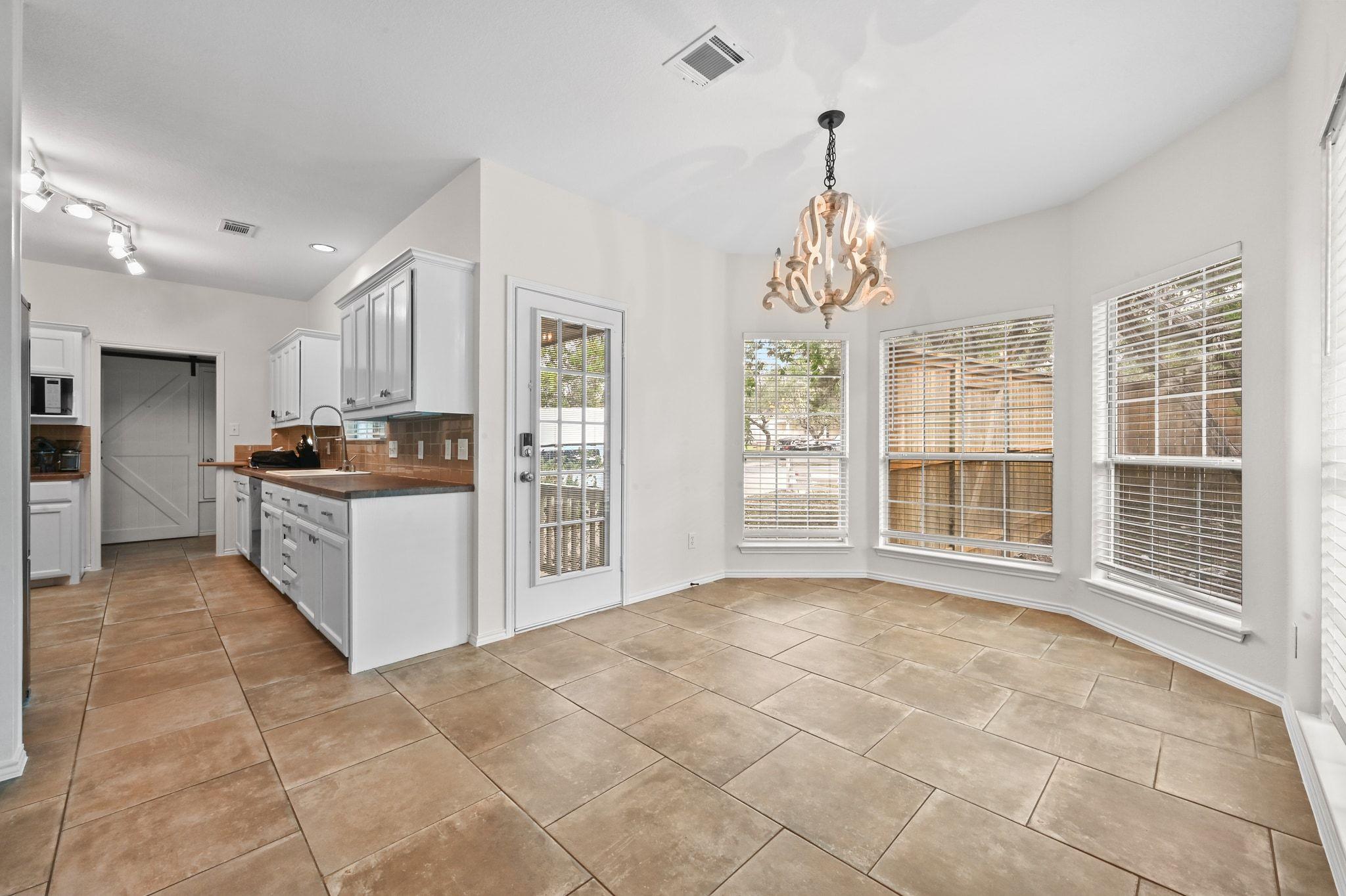 201 Comanche Cp, Kyle, TX 78640