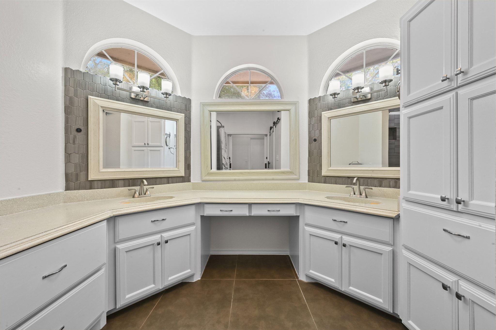 201 Comanche Cp, Kyle, TX 78640