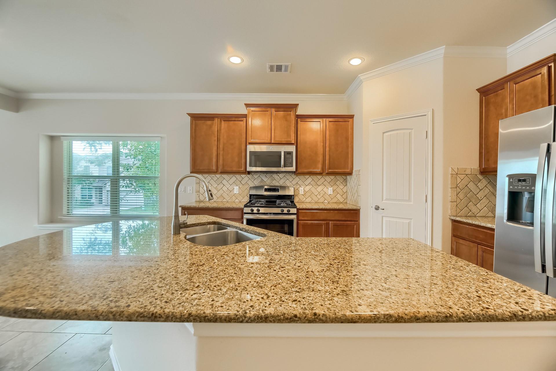 10001 Pinnacle Crest Loop, Austin, TX 78747