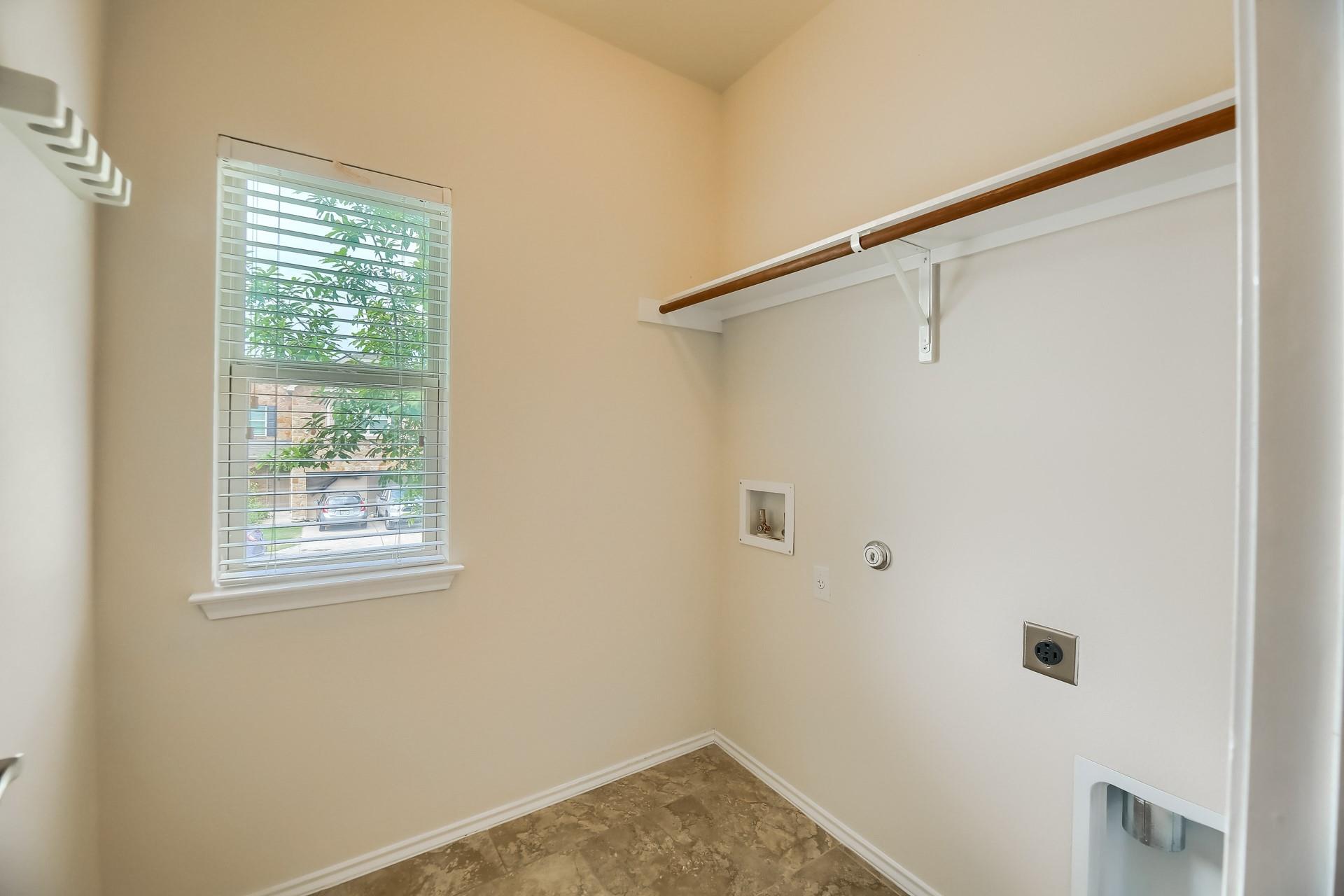 10001 Pinnacle Crest Loop, Austin, TX 78747