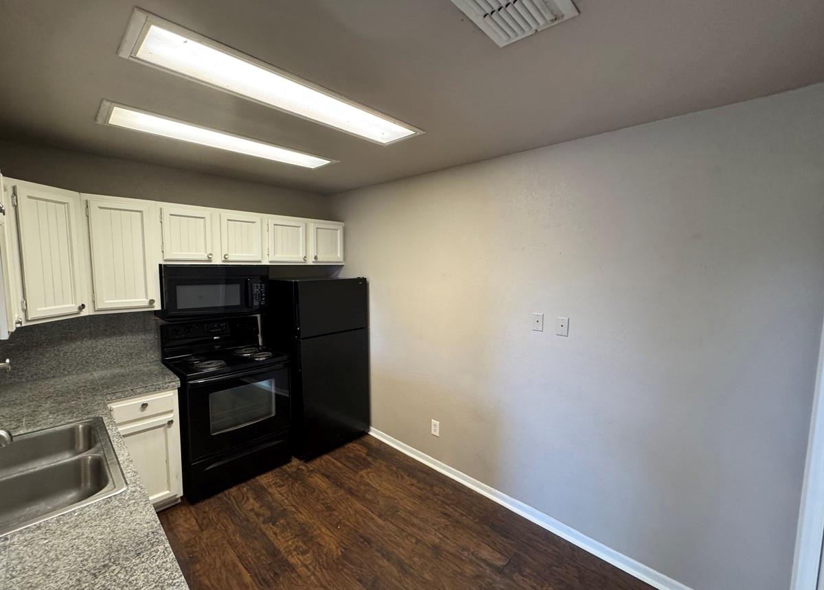 1624 Aquarena Springs Dr # A102, San Marcos, TX 78666