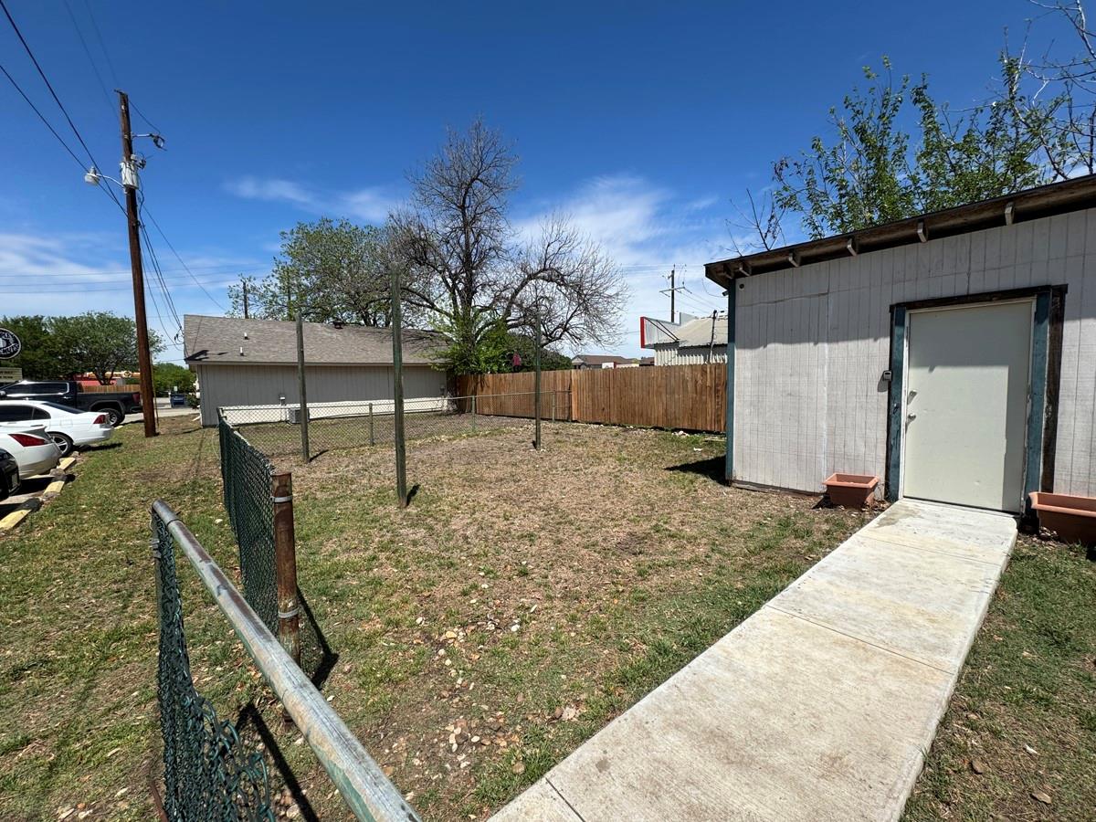 1624 Aquarena Springs Dr # A102, San Marcos, TX 78666