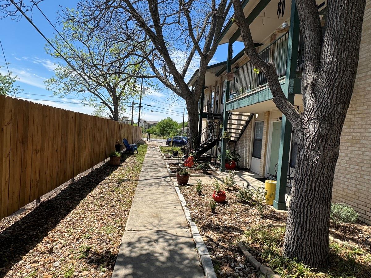 1624 Aquarena Springs Dr # A102, San Marcos, TX 78666