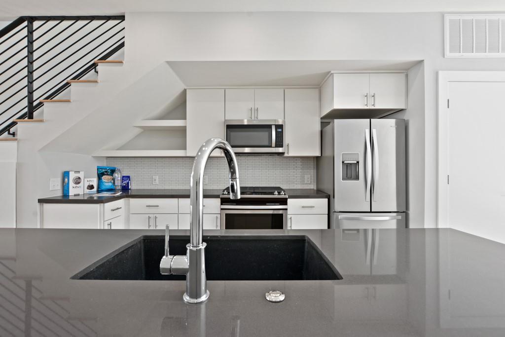 2002 E 7th St # 246, Austin, TX 78702