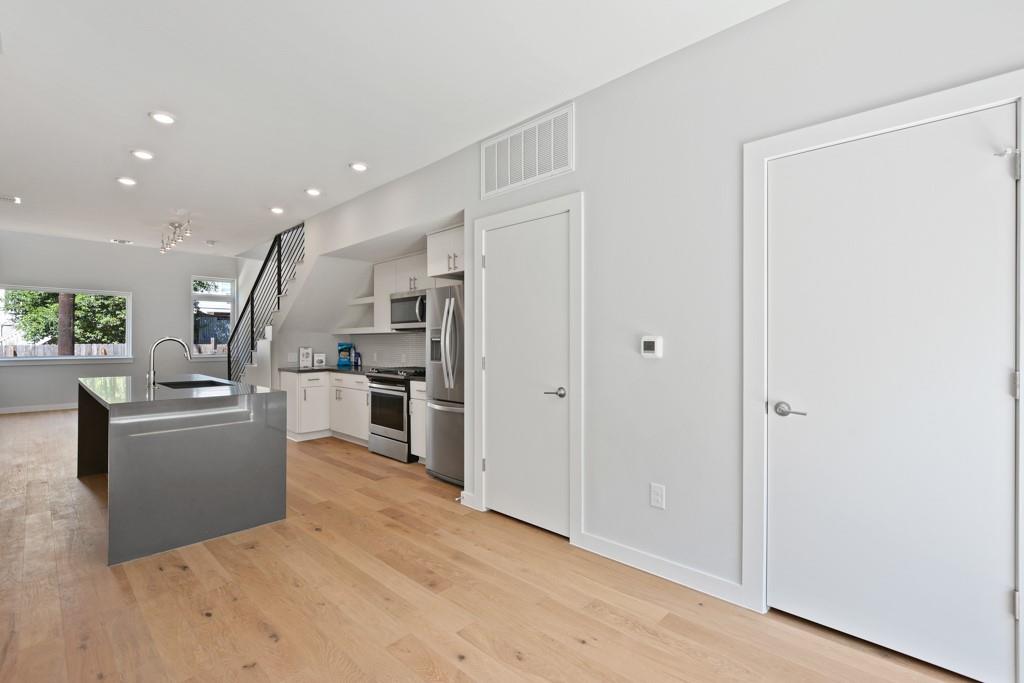 2002 E 7th St # 246, Austin, TX 78702