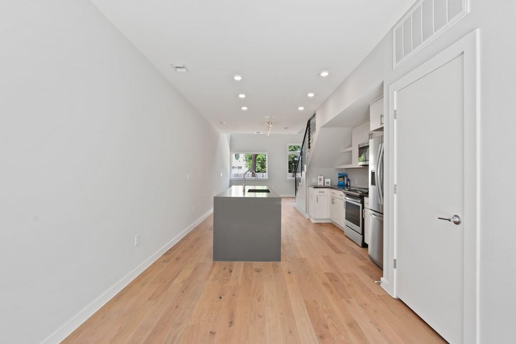 2002 E 7th St # 246, Austin, TX 78702