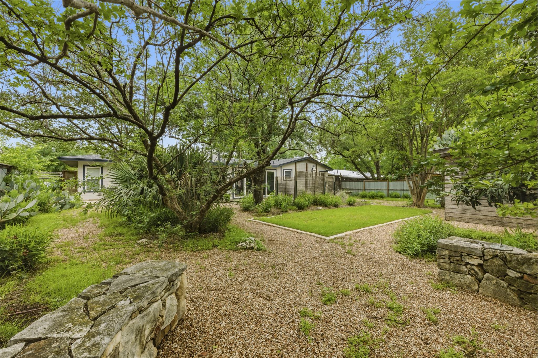 1705 Cloverleaf Dr, Austin, TX 78723