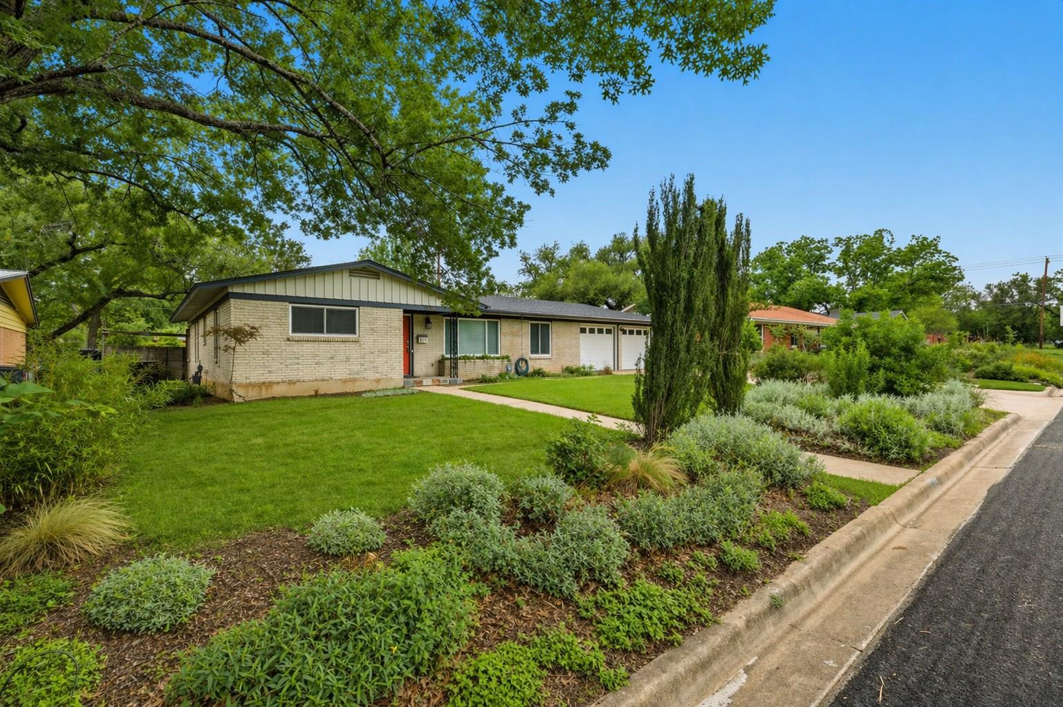 1705 Cloverleaf Dr, Austin, TX 78723