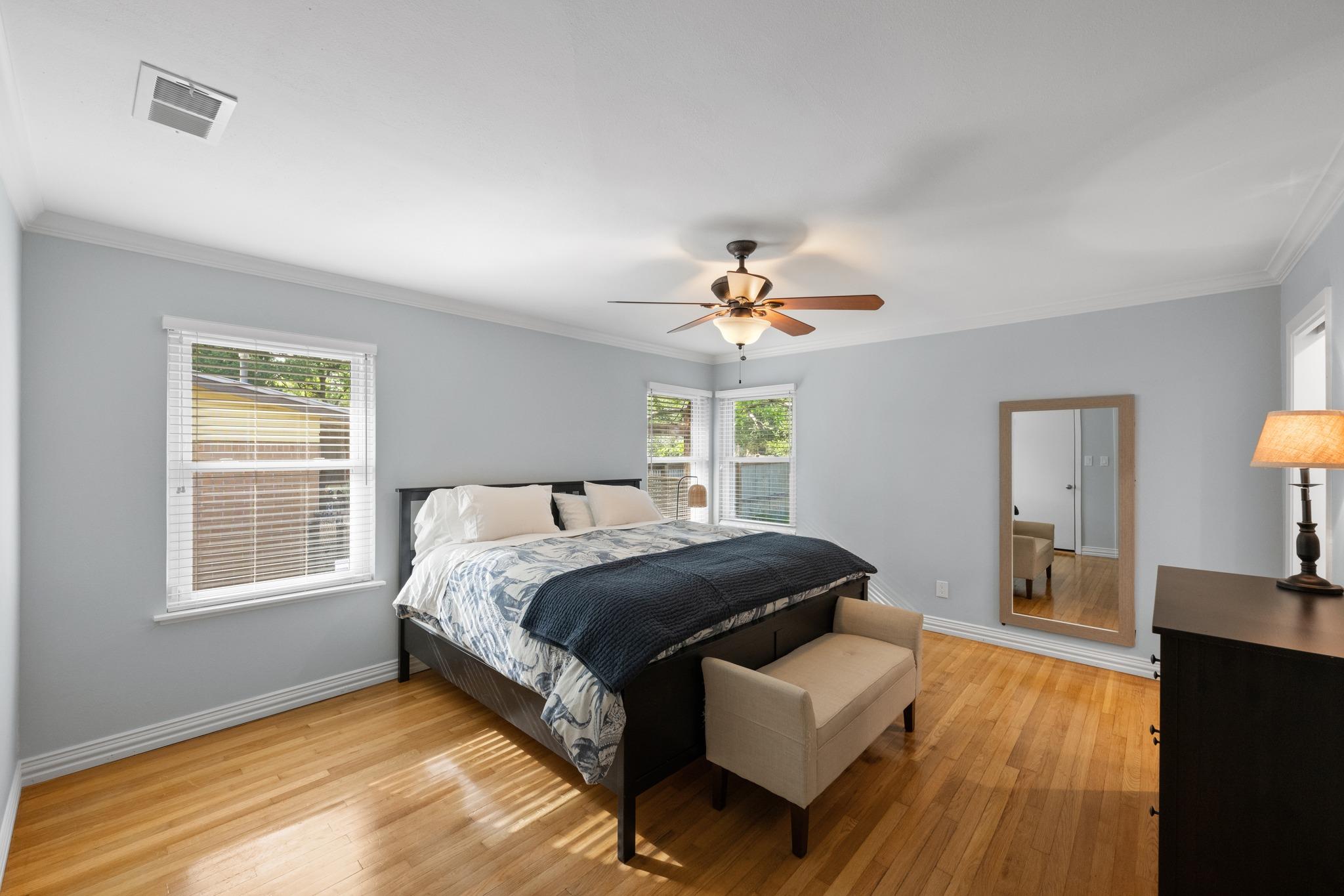 1705 Cloverleaf Dr, Austin, TX 78723