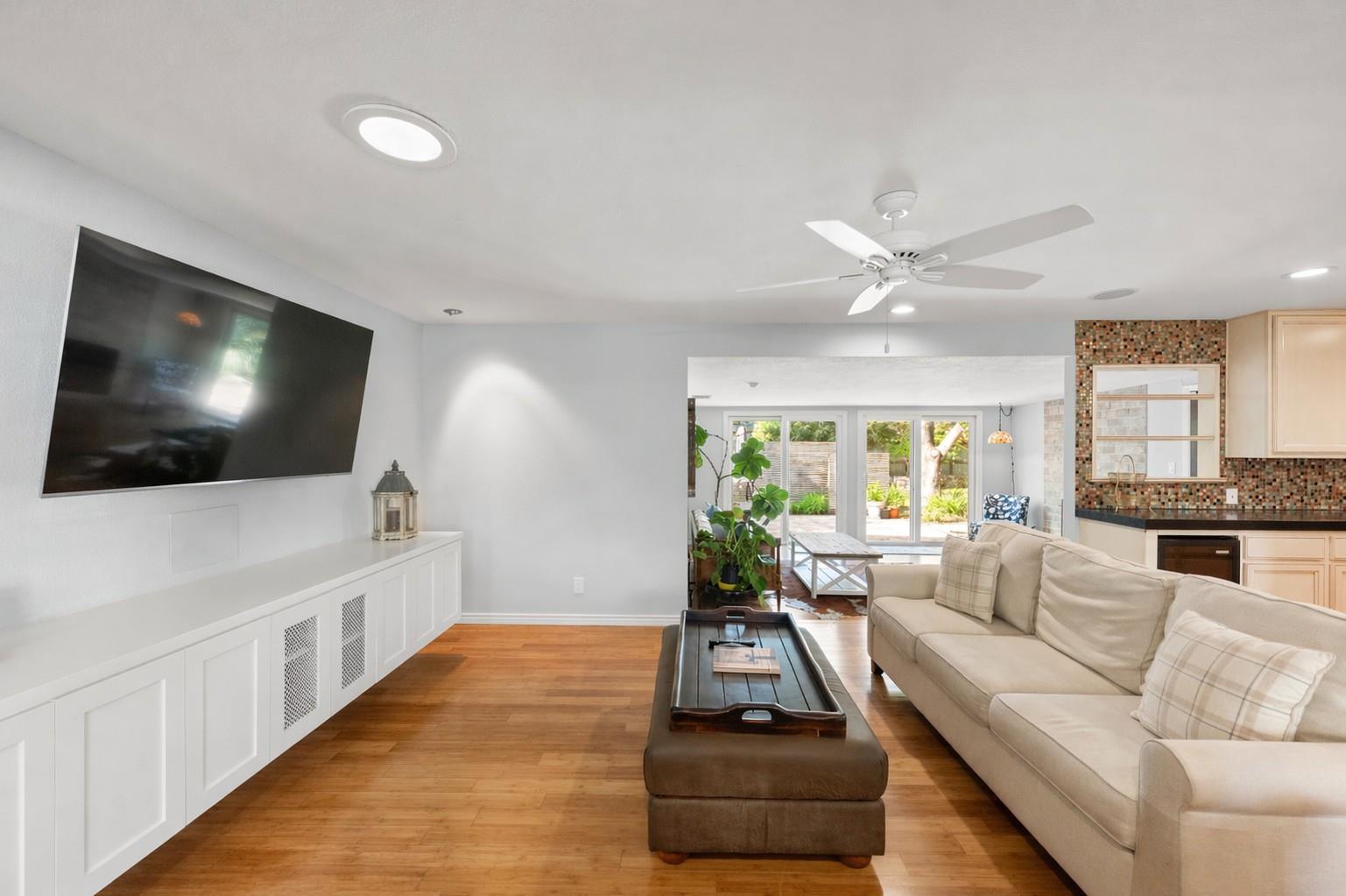 1705 Cloverleaf Dr, Austin, TX 78723