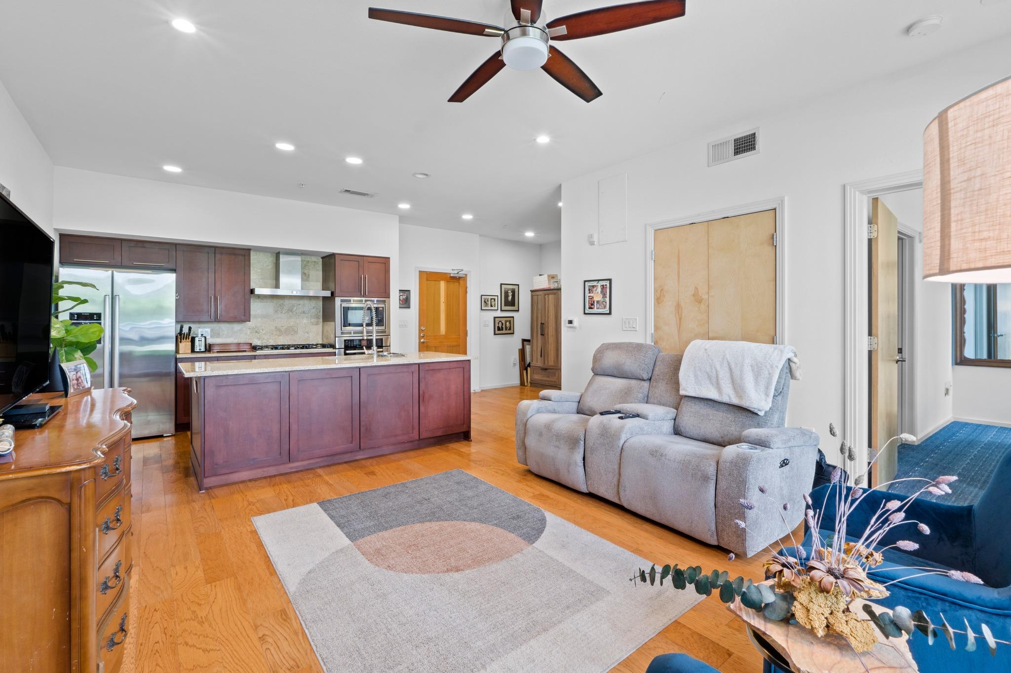 1600 Barton Springs Rd # 5102, Austin, TX 78704