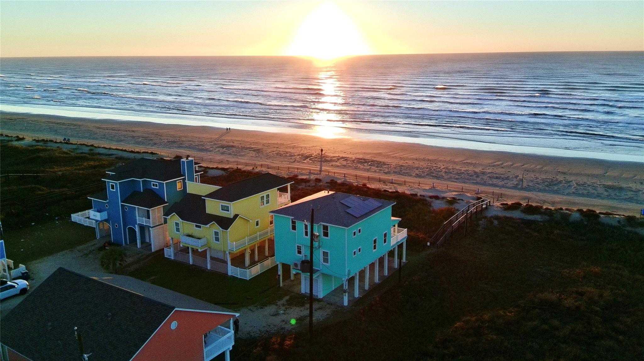 107 Mar Vista Ct, Freeport, TX 77541