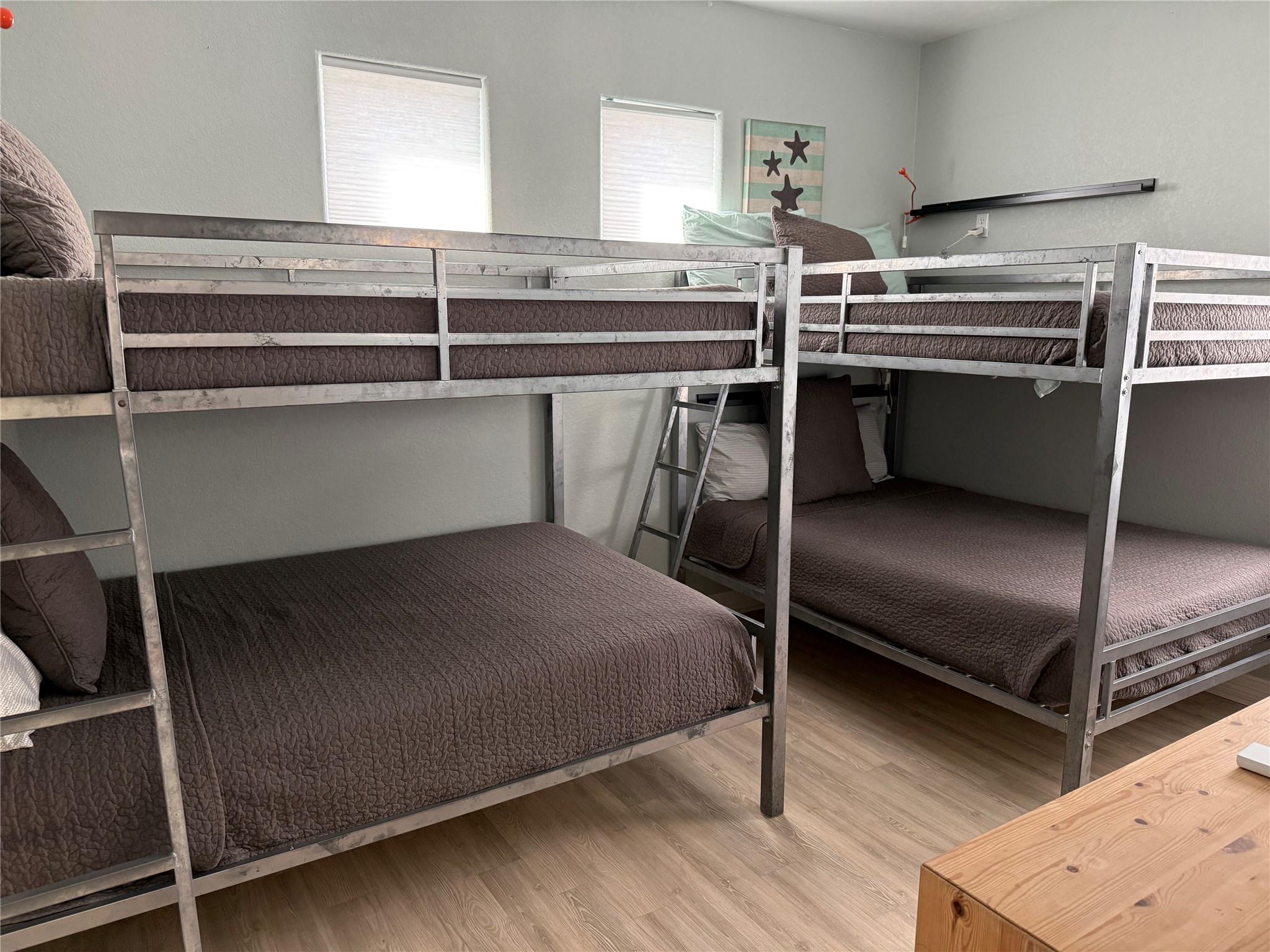 107 Mar Vista Ct, Freeport, TX 77541