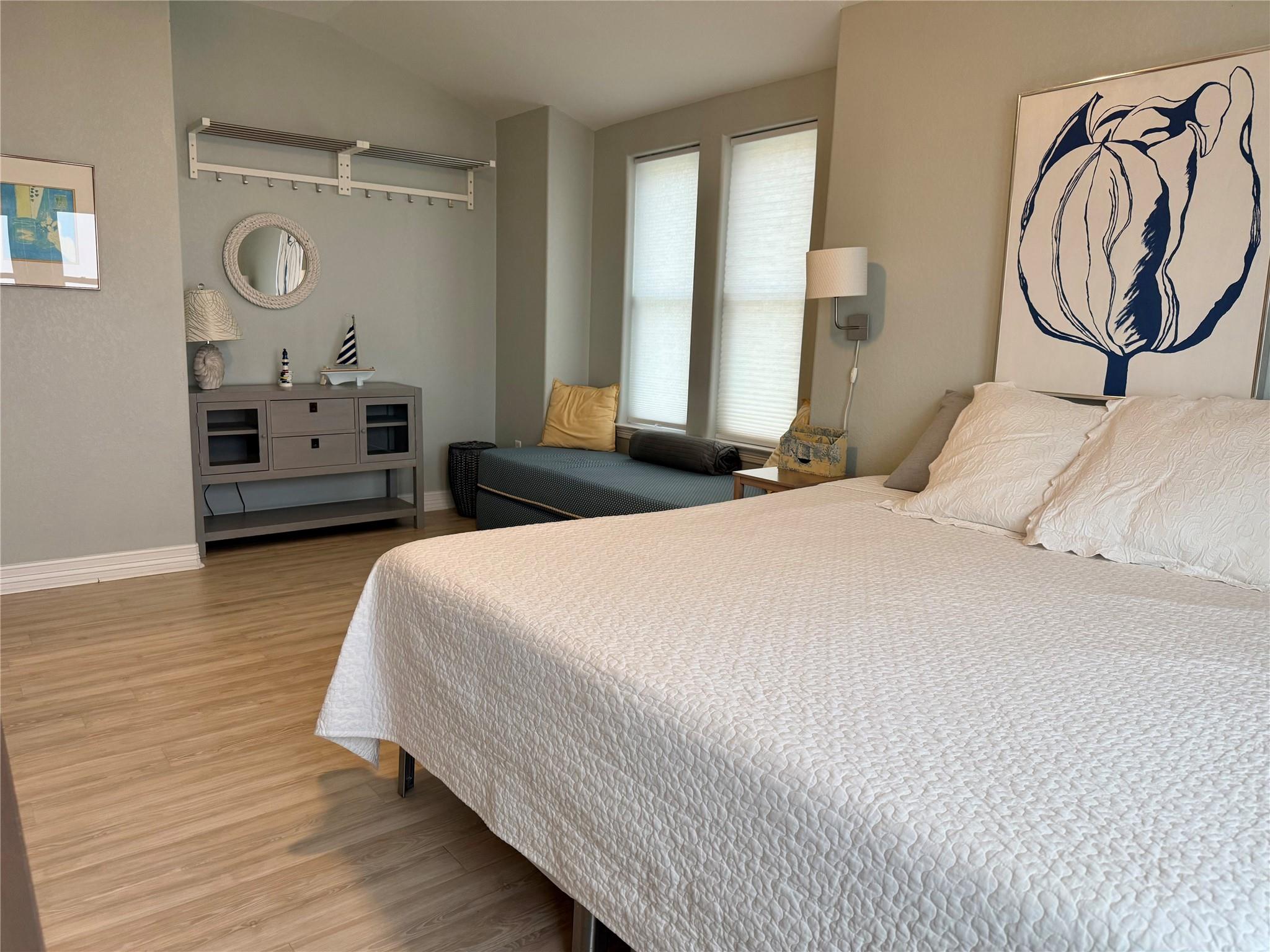 107 Mar Vista Ct, Freeport, TX 77541