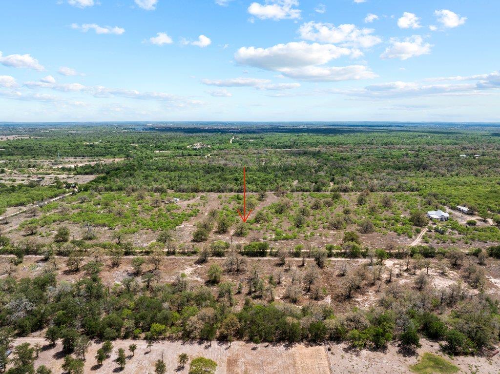 2124 Bugtussle Ln, Luling, TX 78648