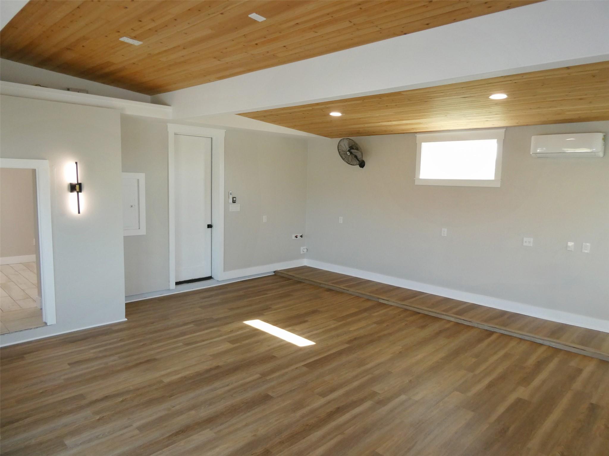 3947 County Road 210, Bertram, TX 78605