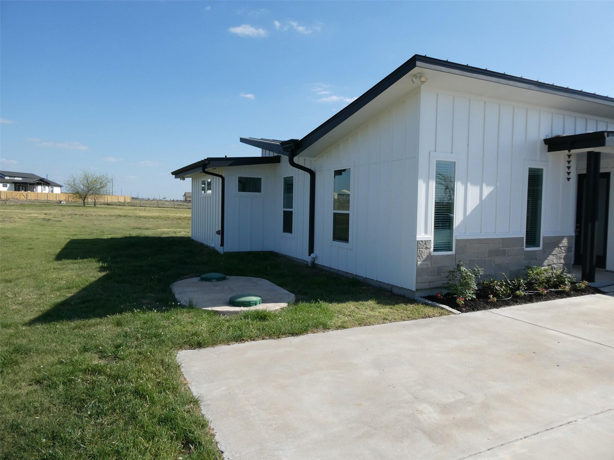 3947 County Road 210, Bertram, TX 78605