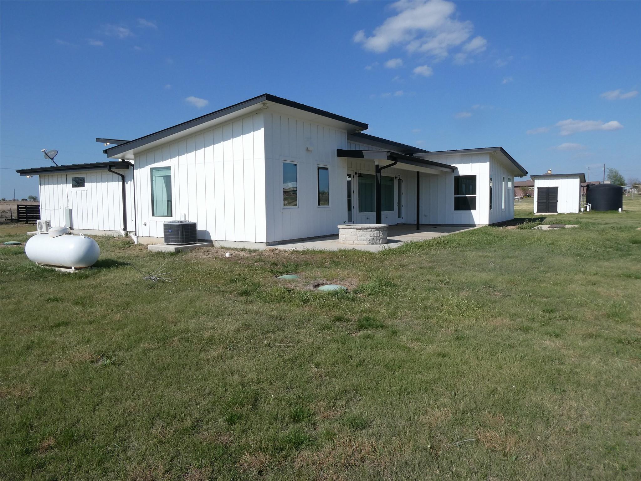 3947 County Road 210, Bertram, TX 78605