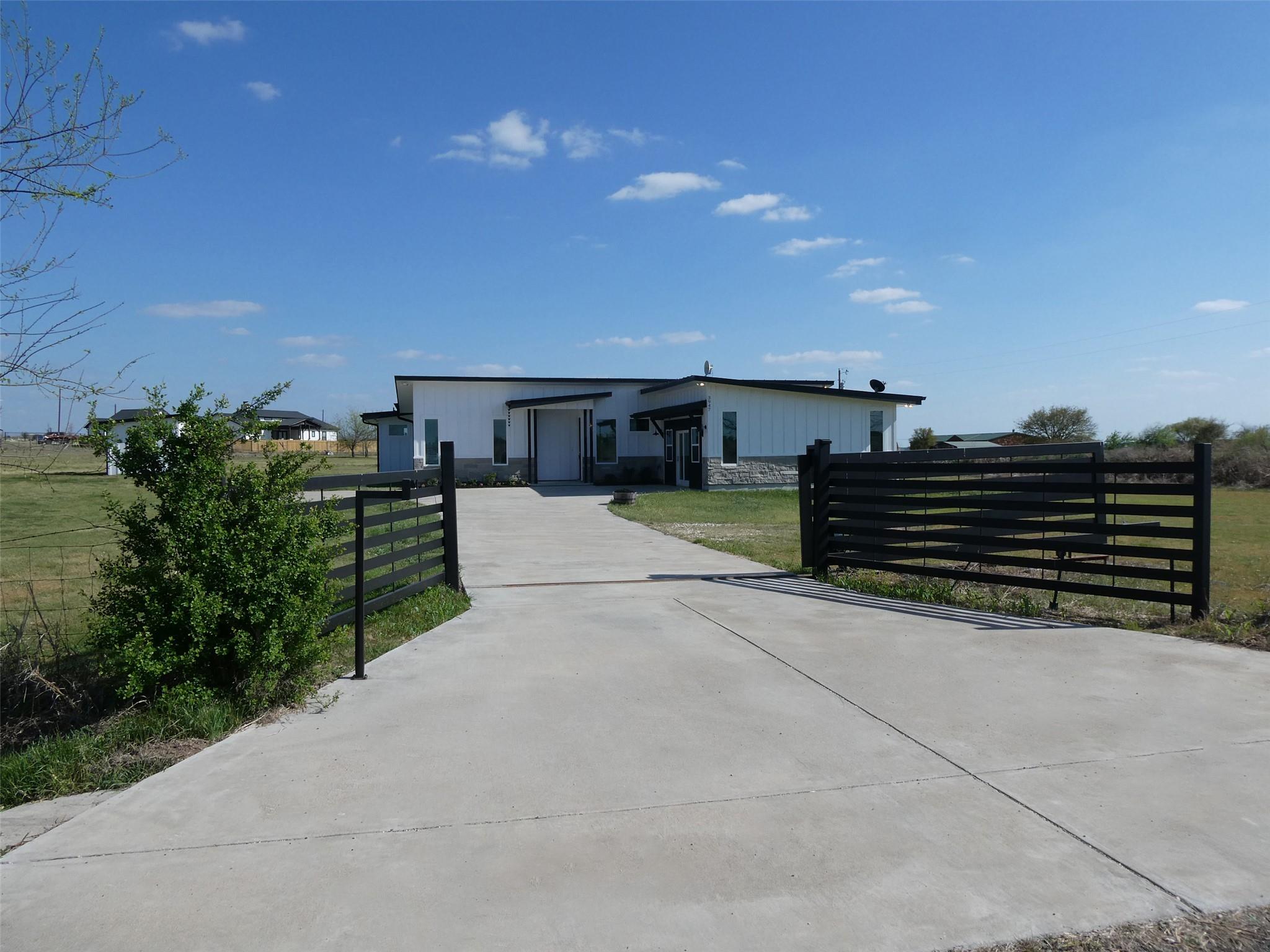 3947 County Road 210, Bertram, TX 78605