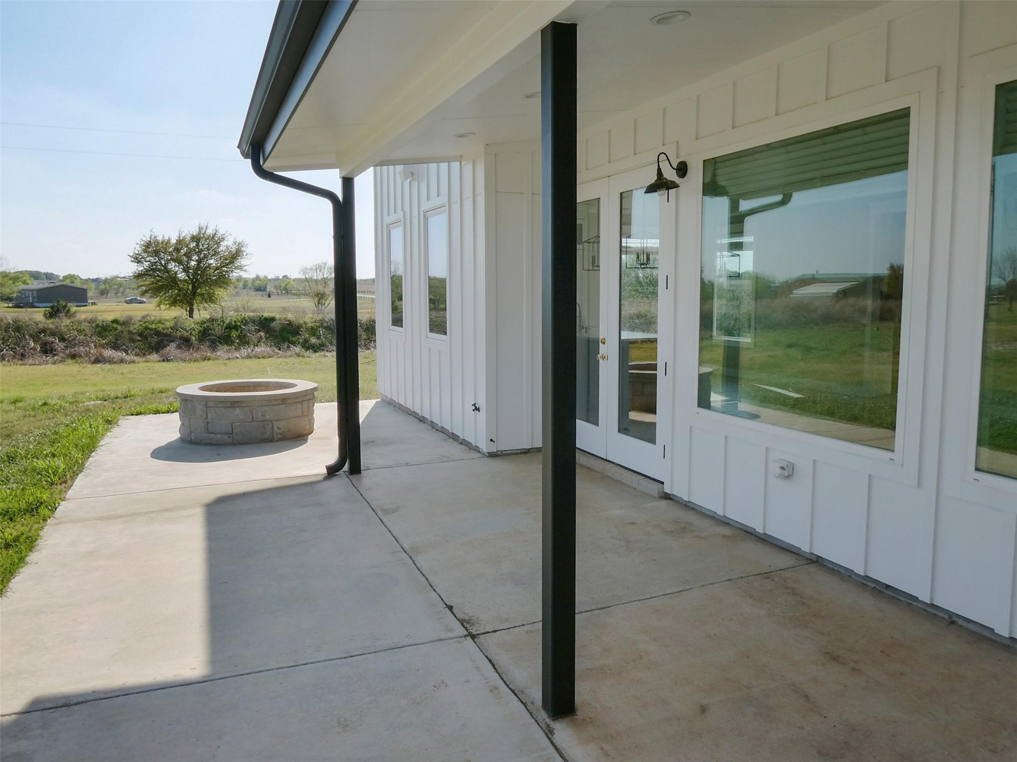 3947 County Road 210, Bertram, TX 78605