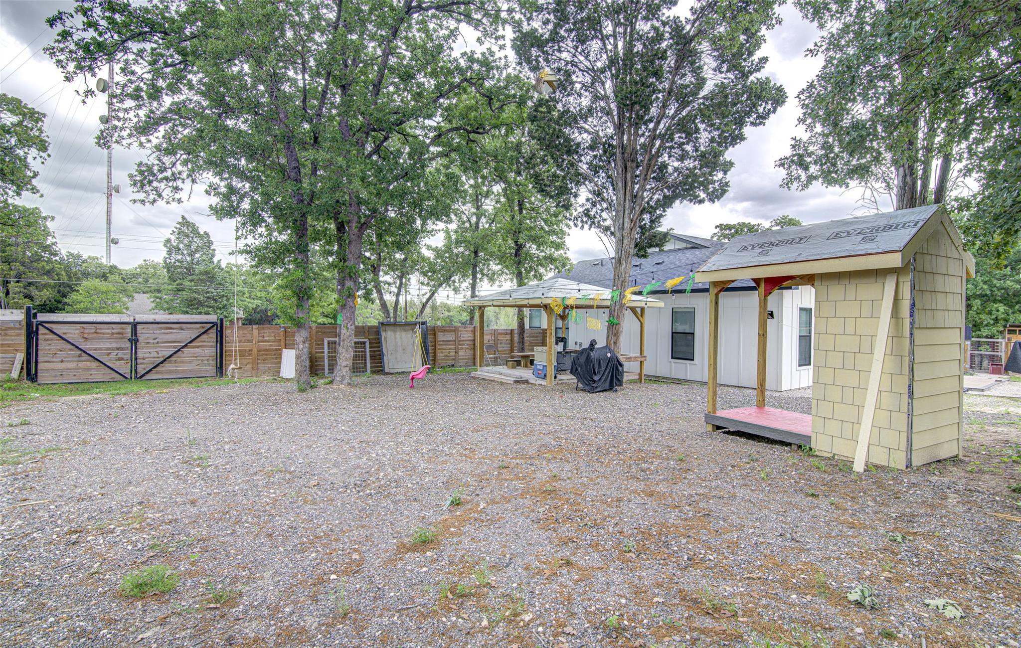 165 La Selva Dr, Elgin, TX 78621