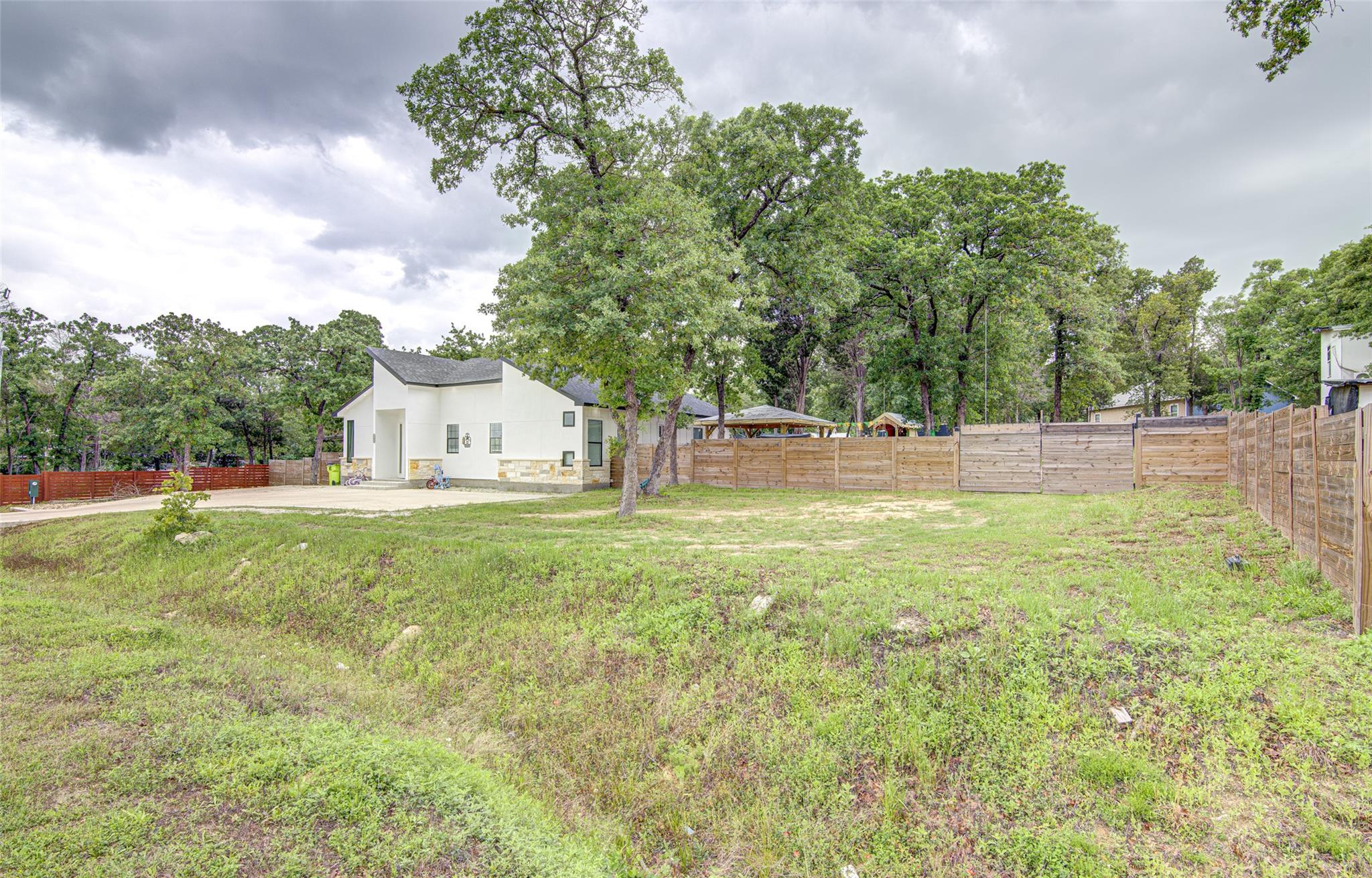 165 La Selva Dr, Elgin, TX 78621