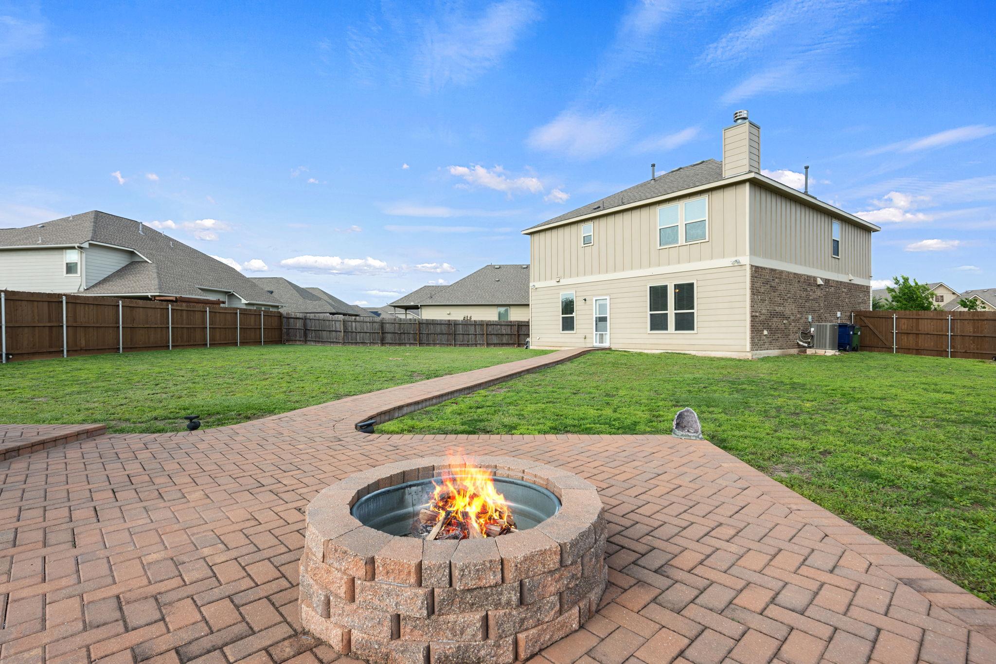 412 Perryville Loop, Liberty Hill, TX 78642