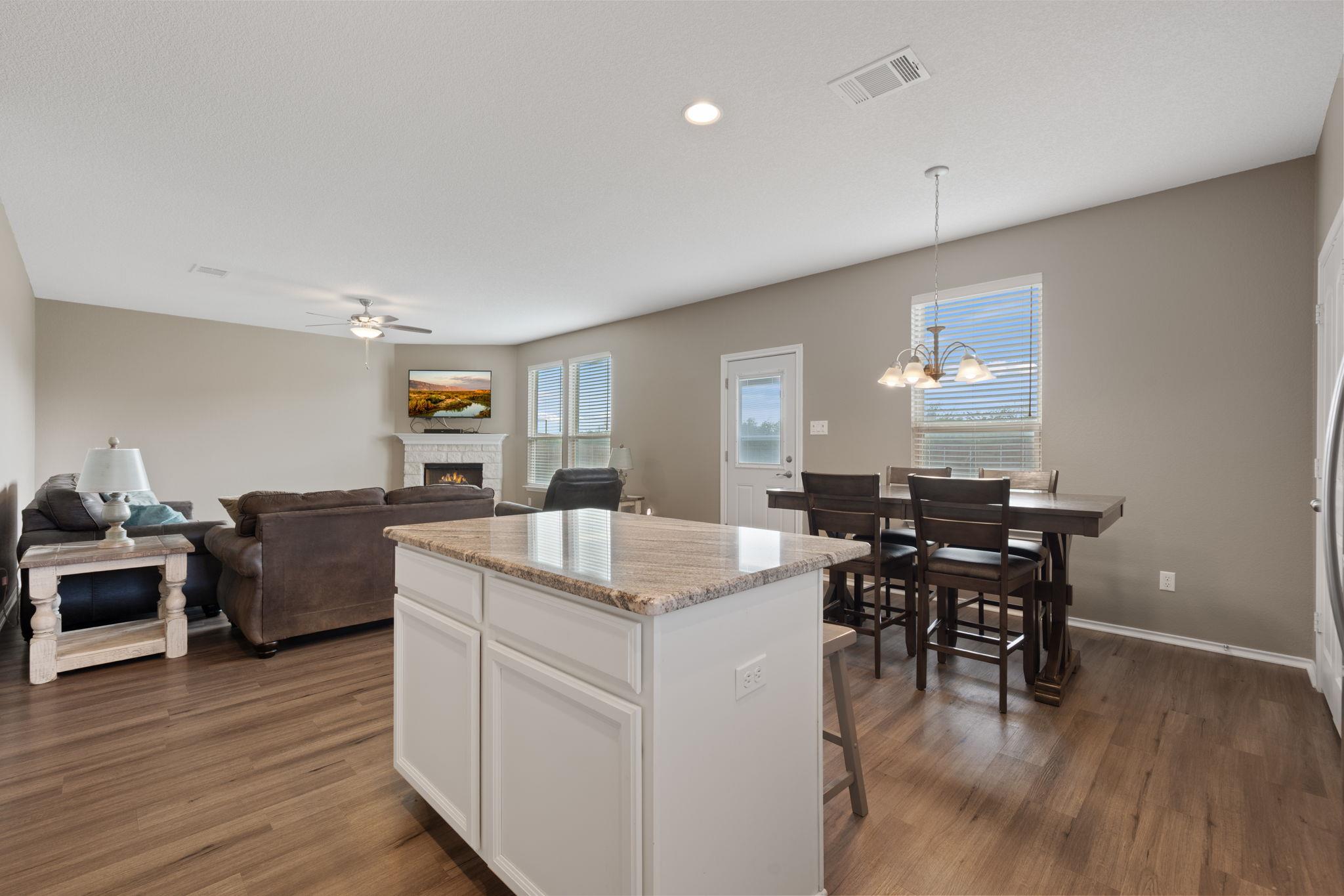 412 Perryville Loop, Liberty Hill, TX 78642