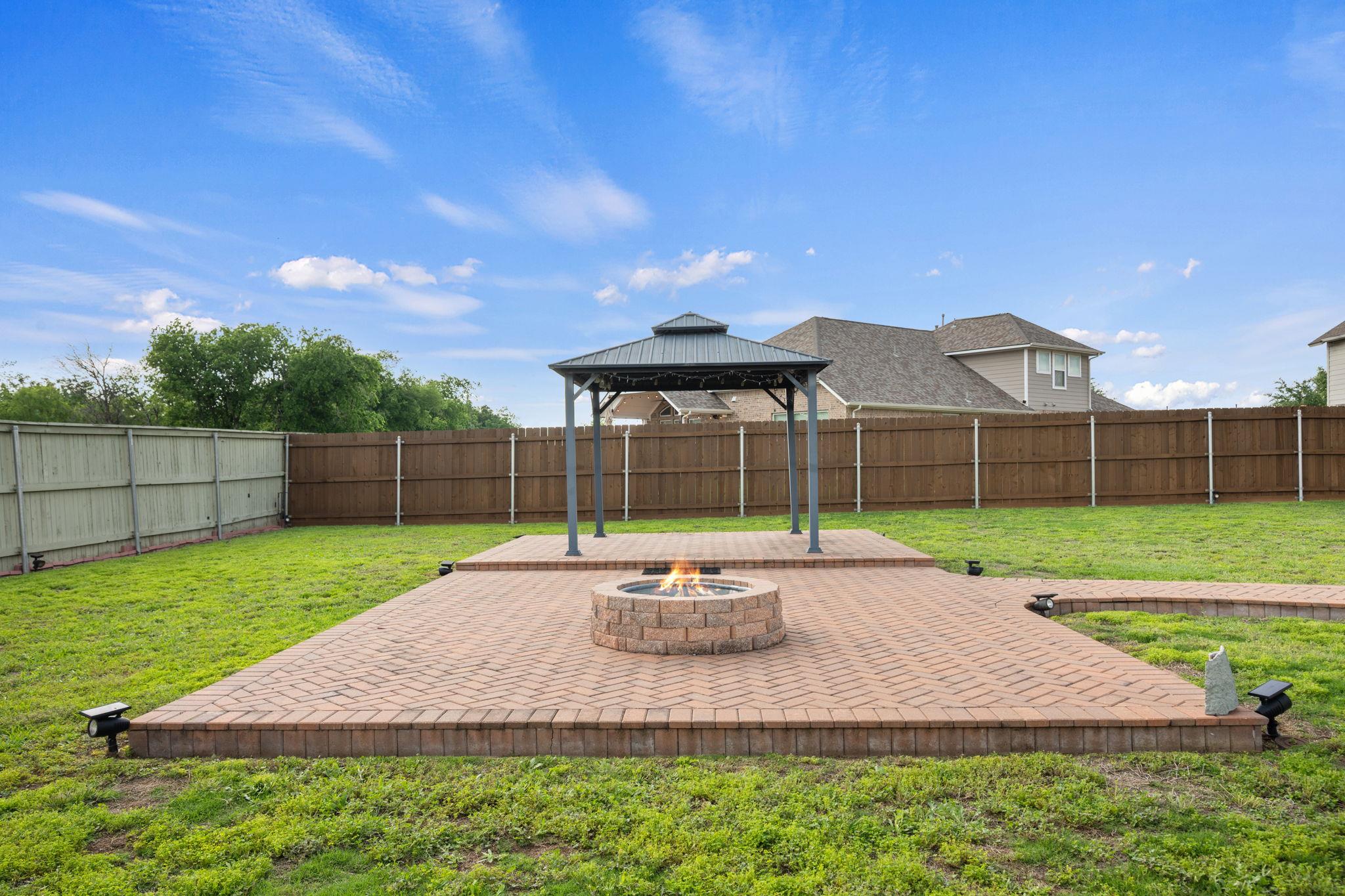 412 Perryville Loop, Liberty Hill, TX 78642