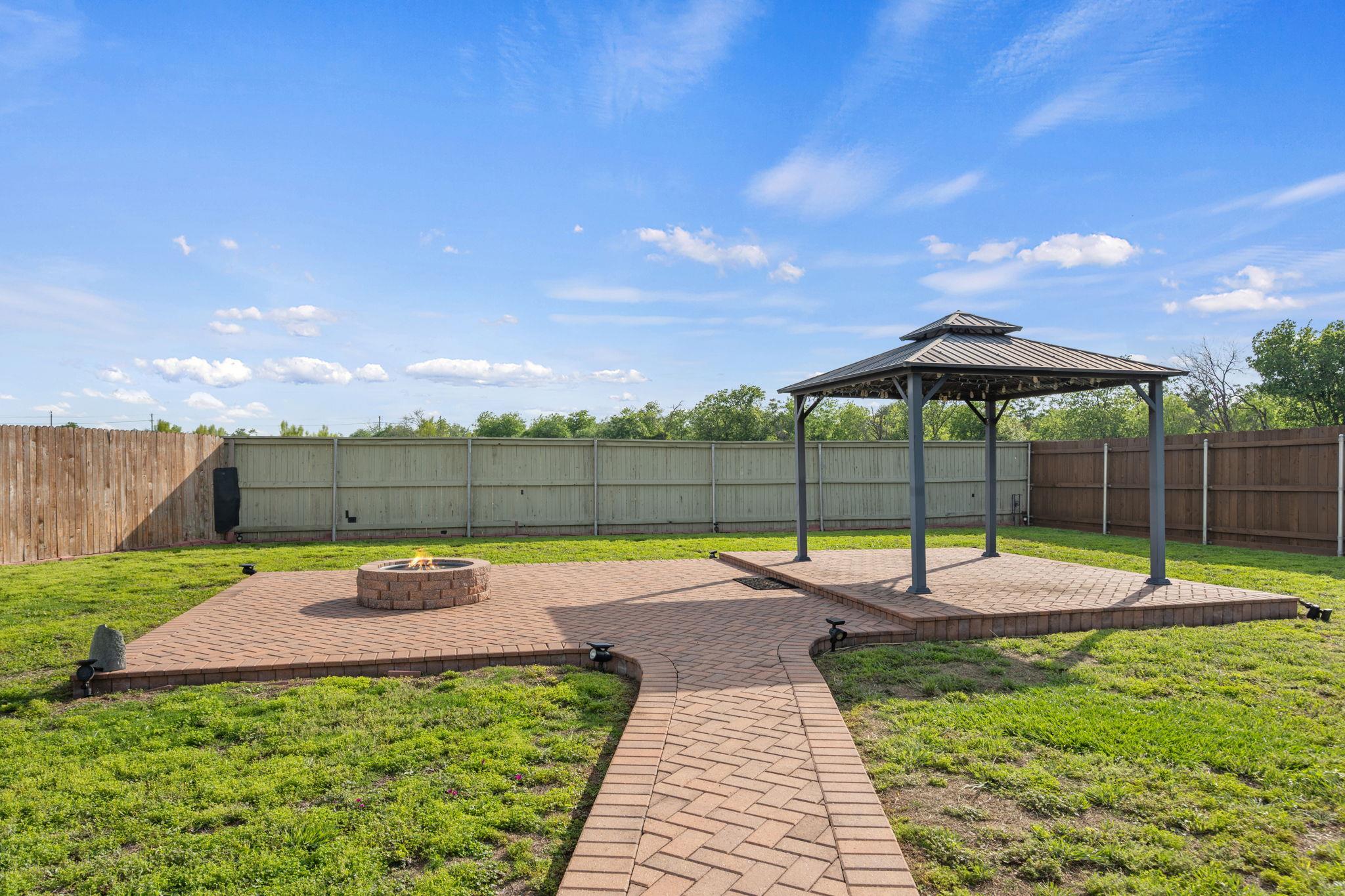 412 Perryville Loop, Liberty Hill, TX 78642