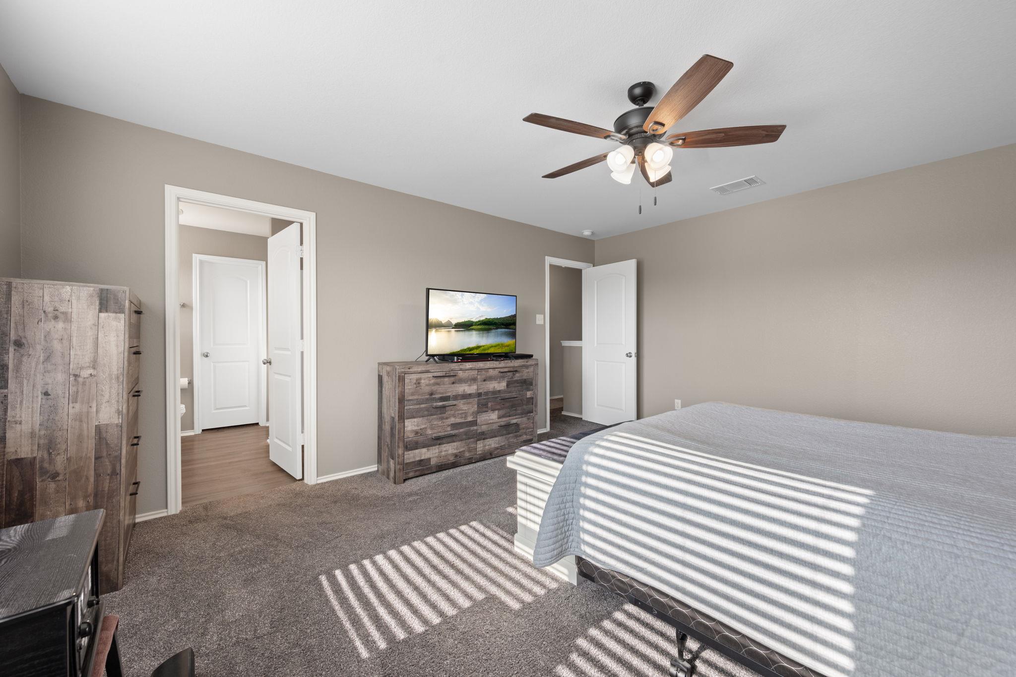 412 Perryville Loop, Liberty Hill, TX 78642