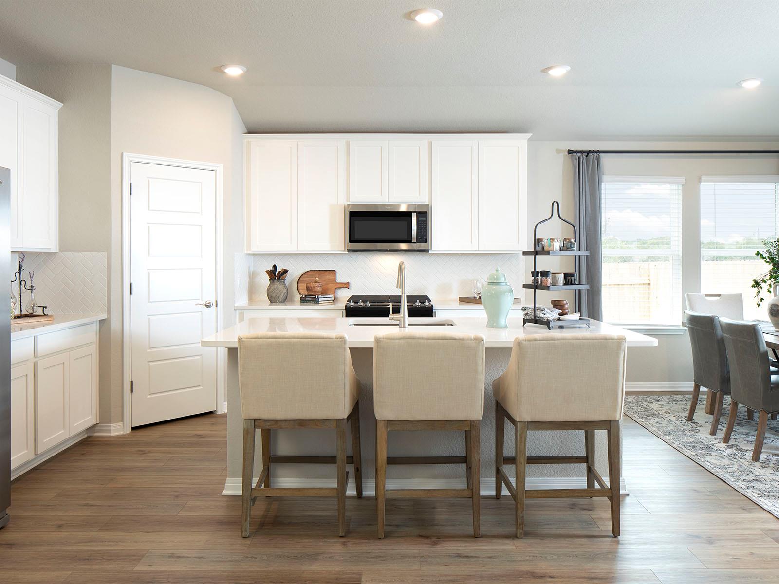 193 Coopers Hawk Crst, Cedar Creek, TX 78612
