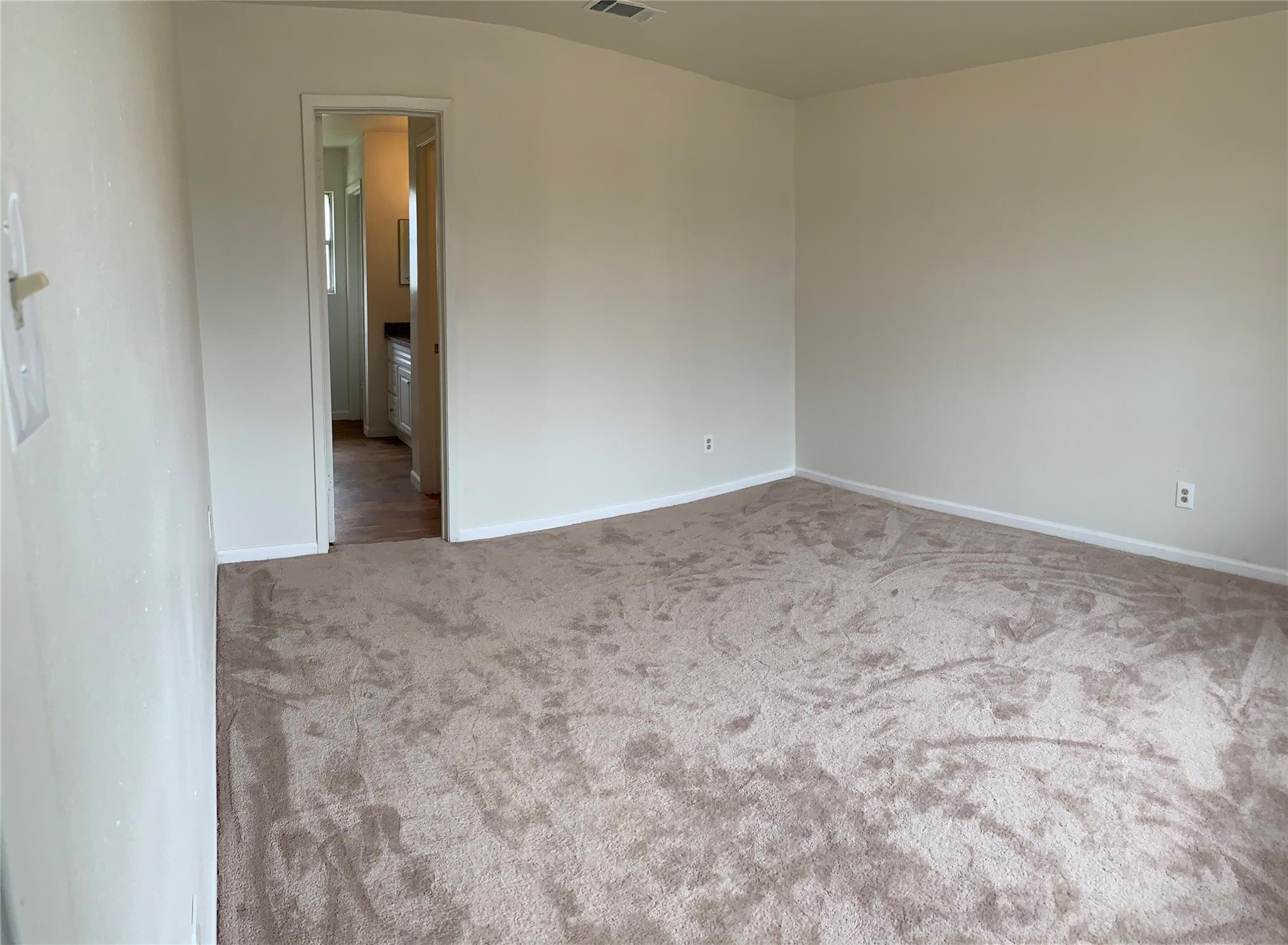 516 San Saba St, Lockhart, TX 78644